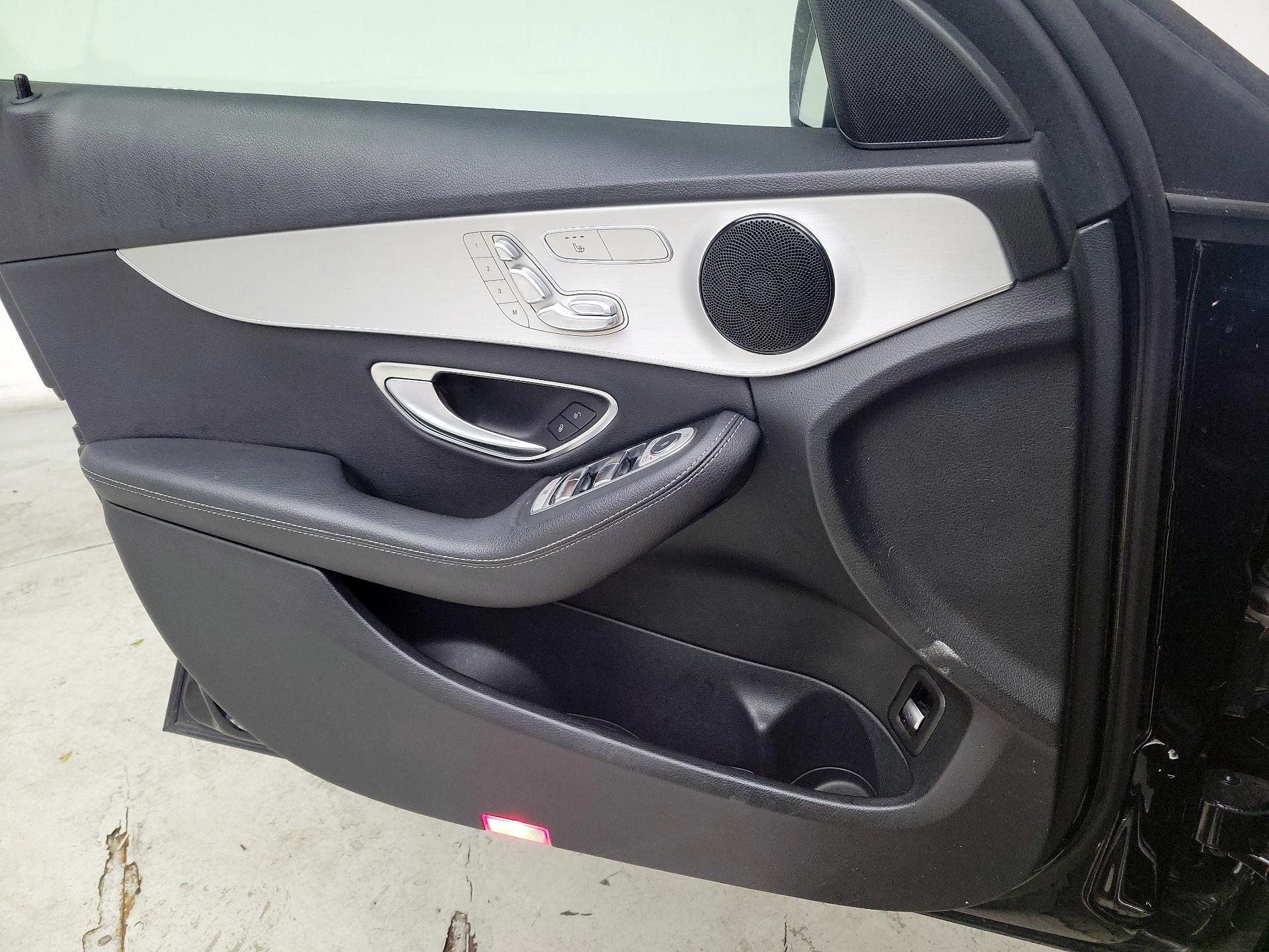 Thumbnail: 2020 Mercedes-Benz C-Class - 12