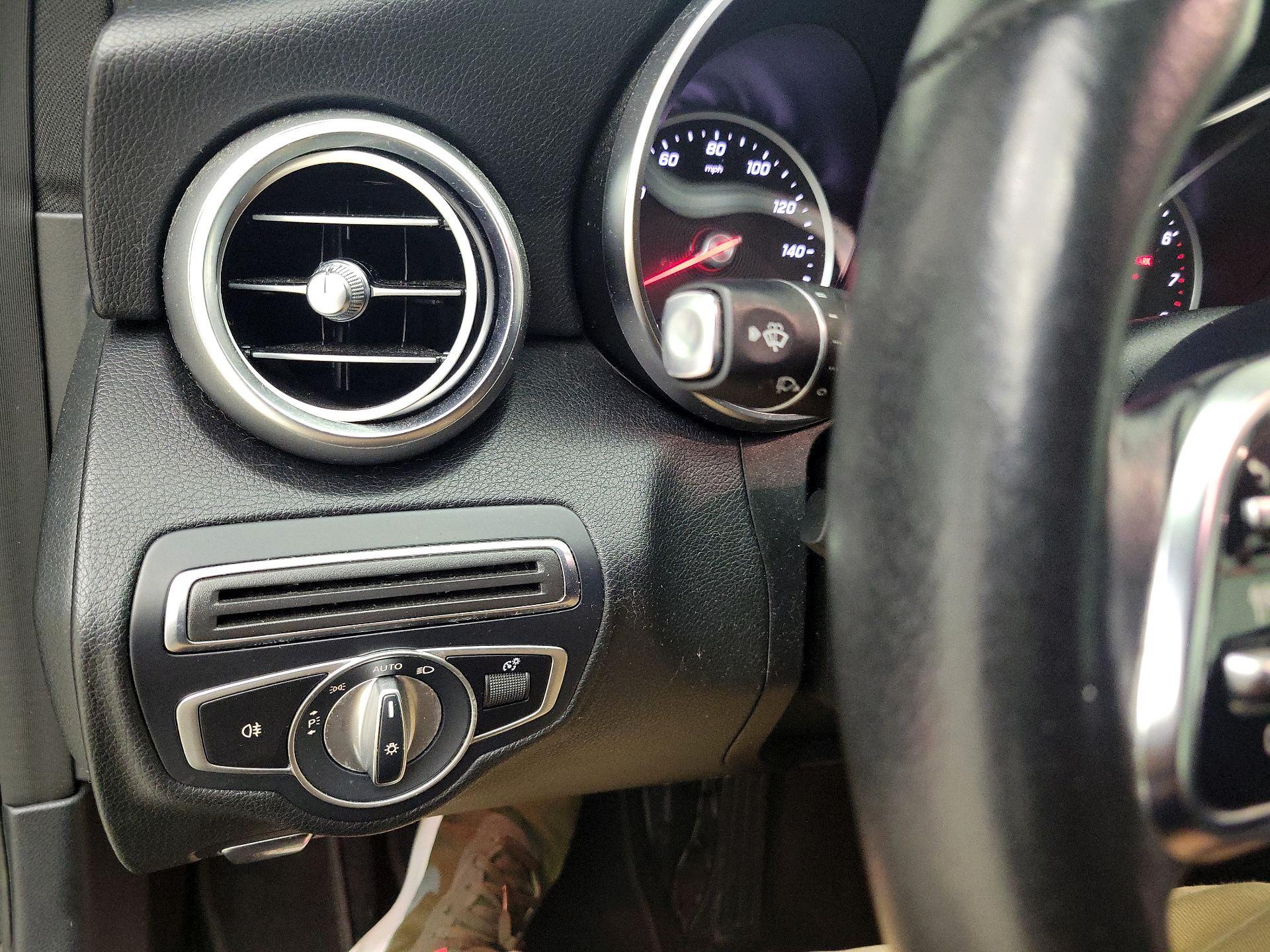 Thumbnail: 2020 Mercedes-Benz C-Class - 13