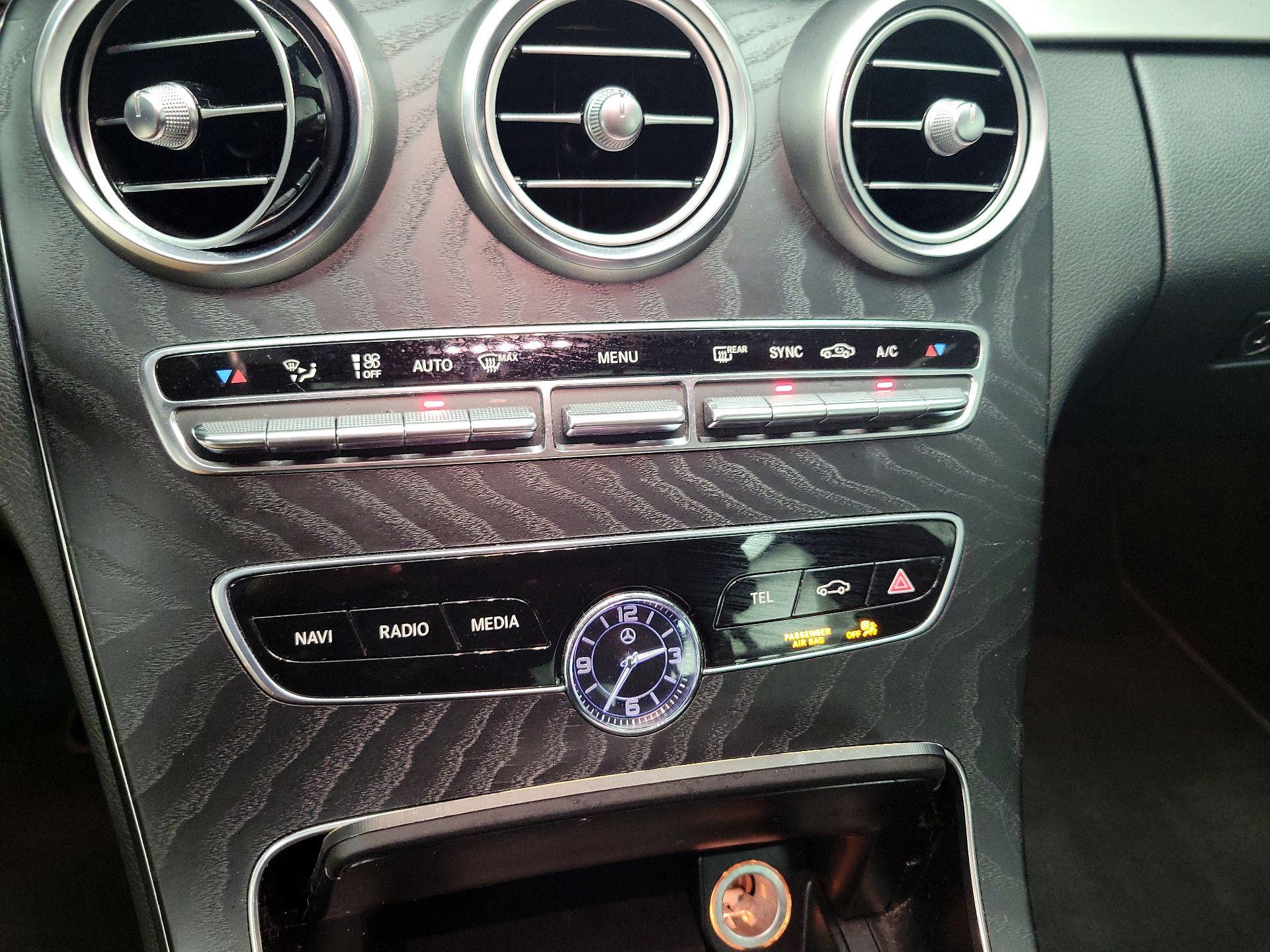 Thumbnail: 2020 Mercedes-Benz C-Class - 16