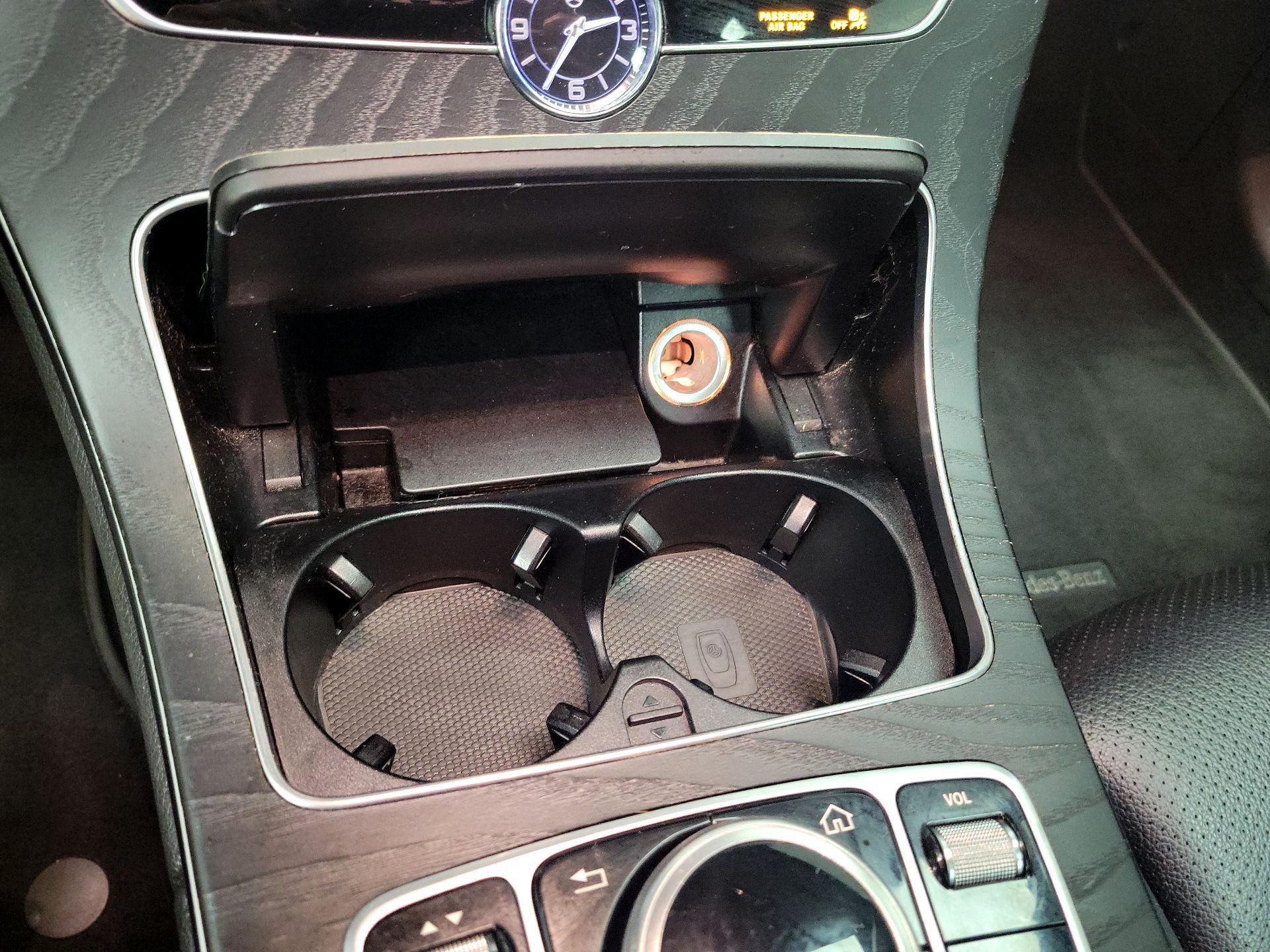 Thumbnail: 2020 Mercedes-Benz C-Class - 18