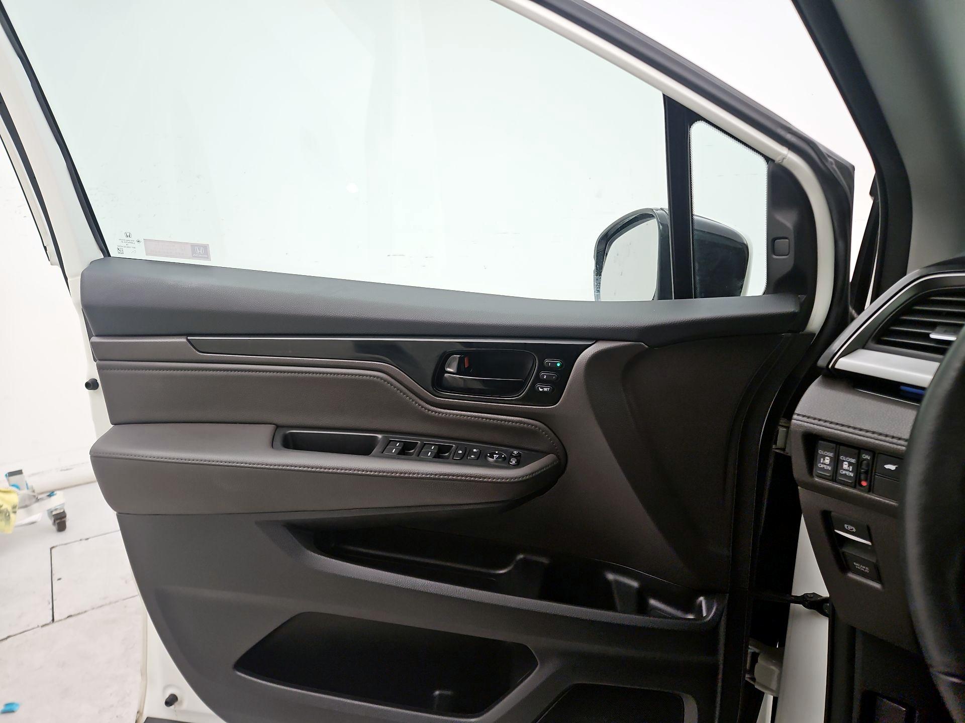 Thumbnail: 2018 Honda Odyssey - 10