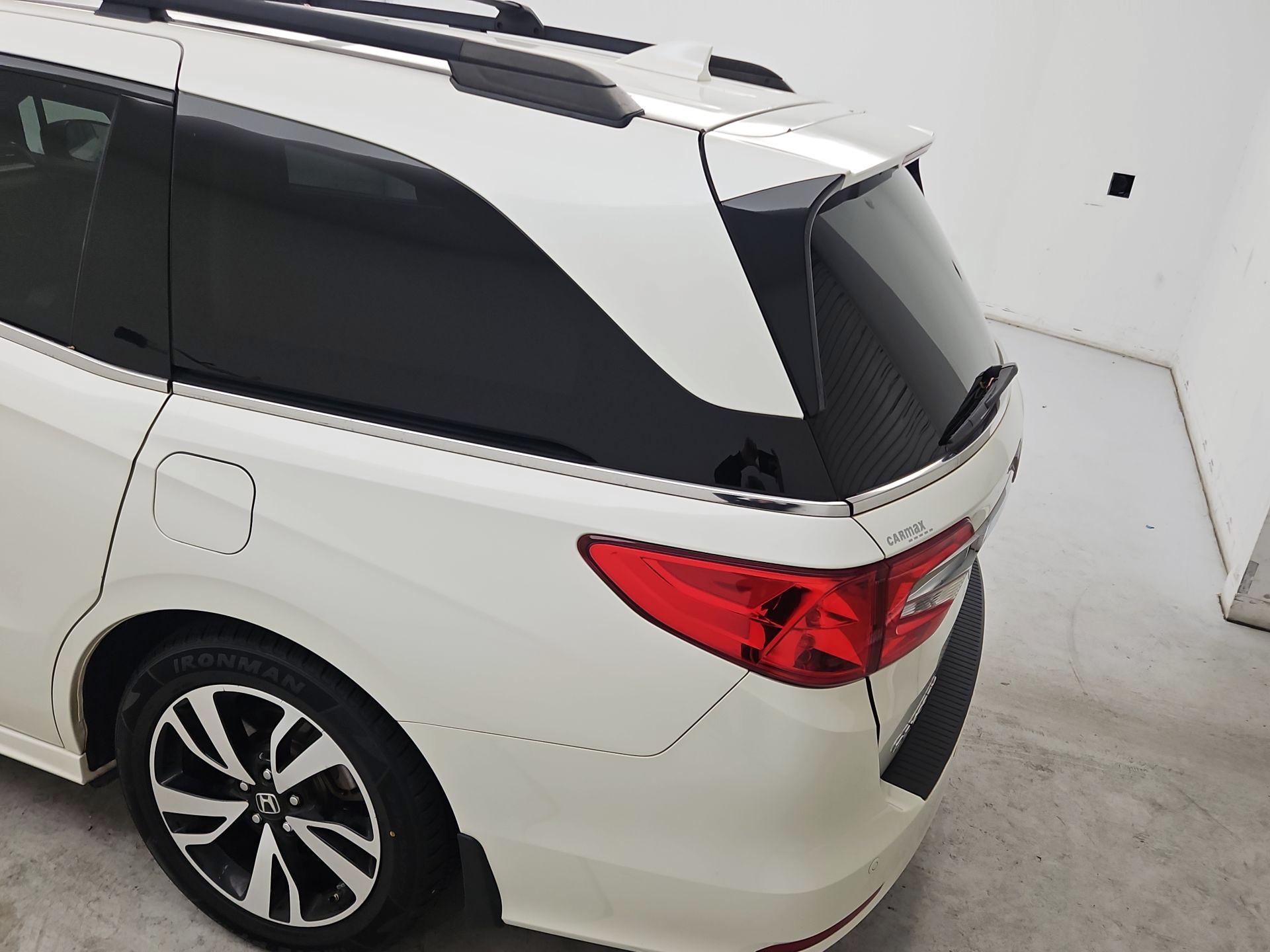 Thumbnail: 2018 Honda Odyssey - 7