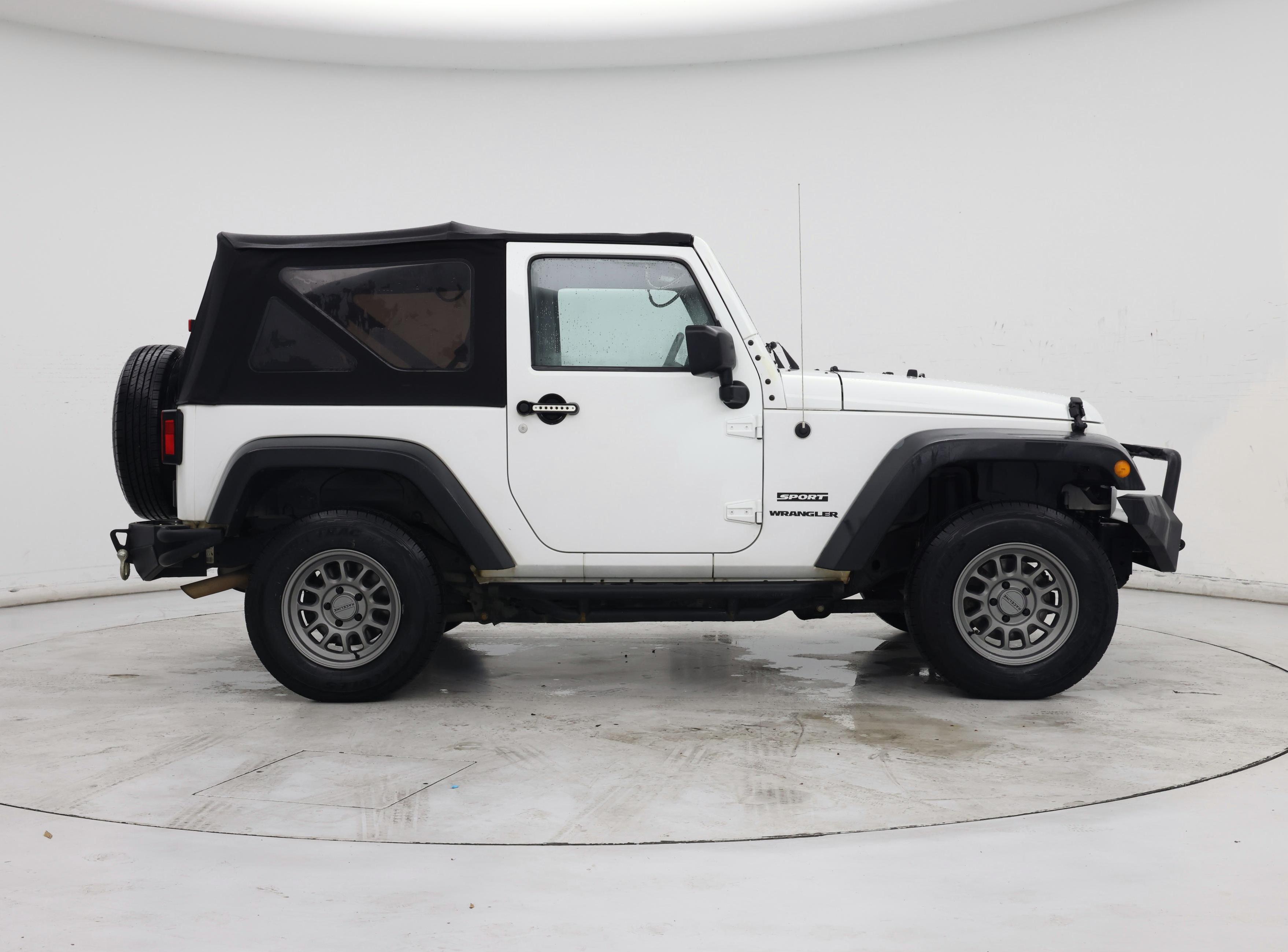 Thumbnail: 2015 Jeep Wrangler - 7