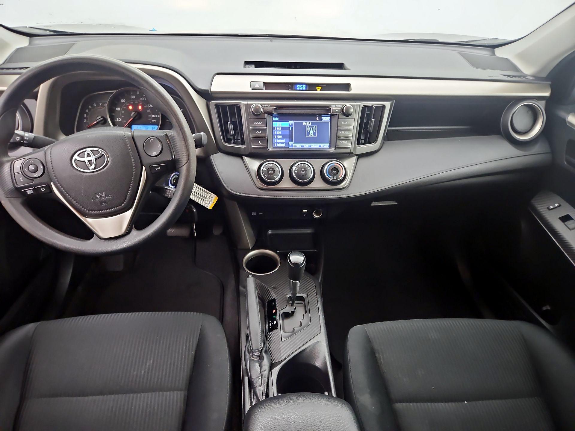 Thumbnail: 2015 Toyota RAV4 - 9