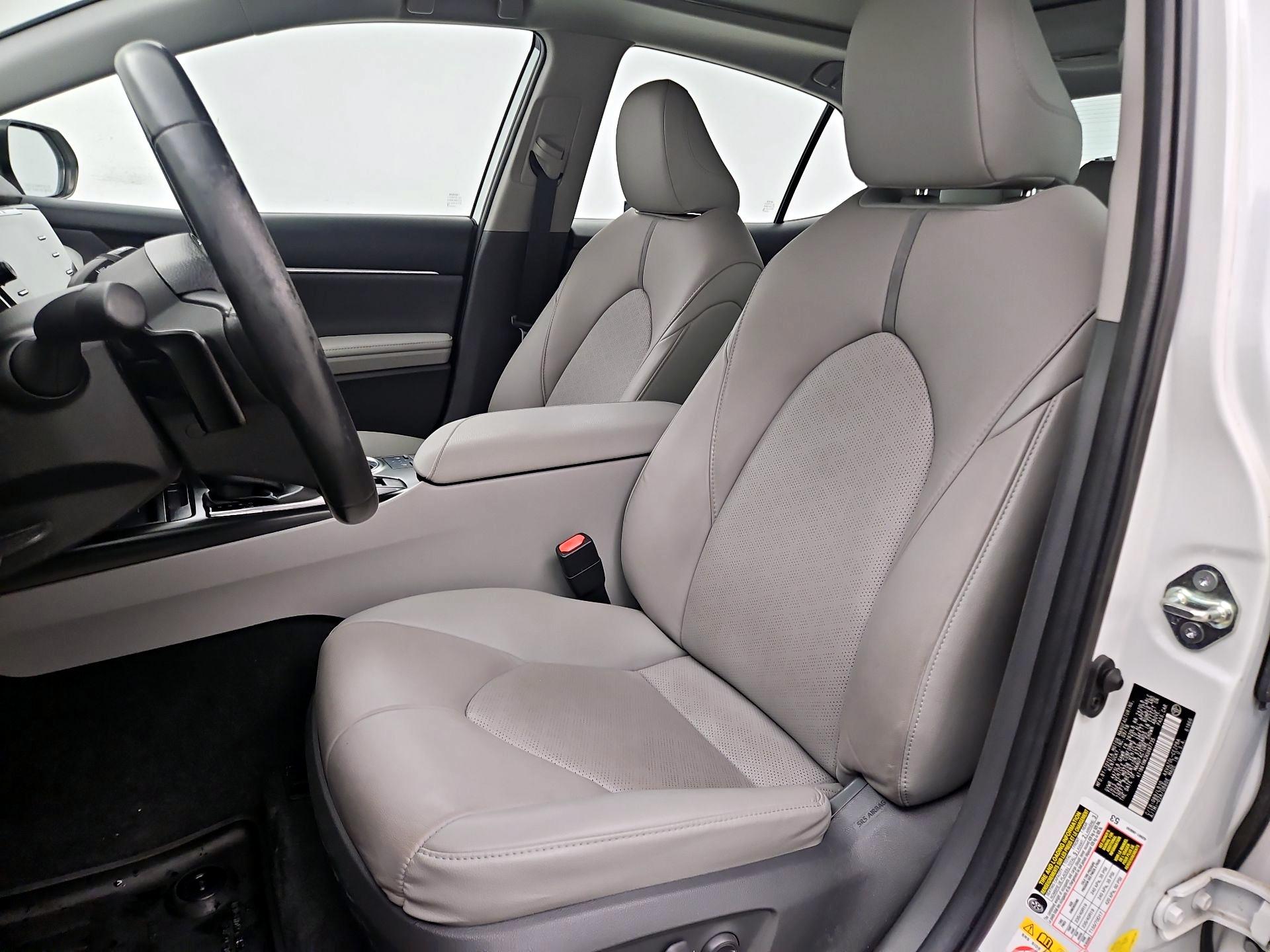 Thumbnail: 2019 Toyota Camry - 11