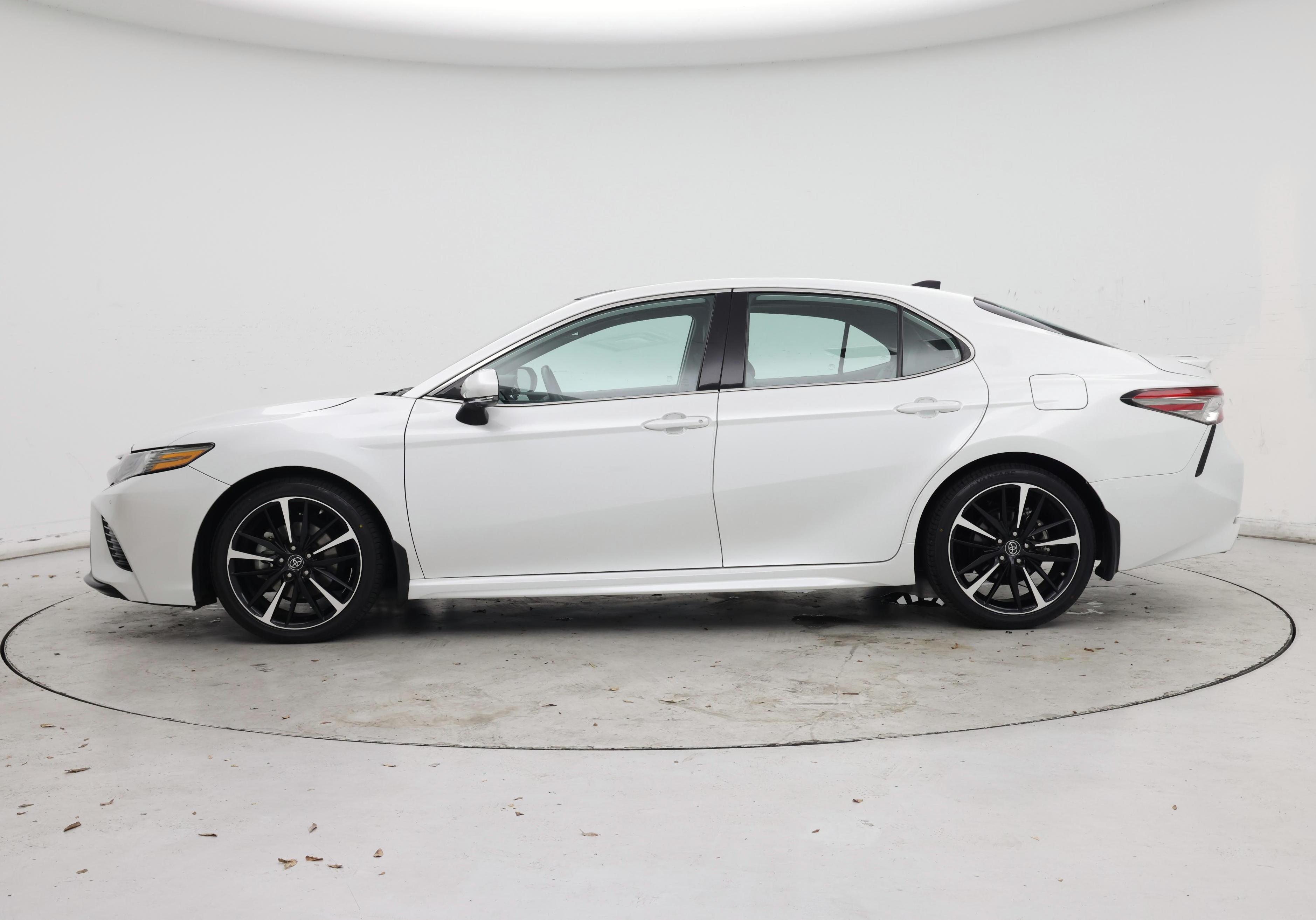 Thumbnail: 2019 Toyota Camry - 3