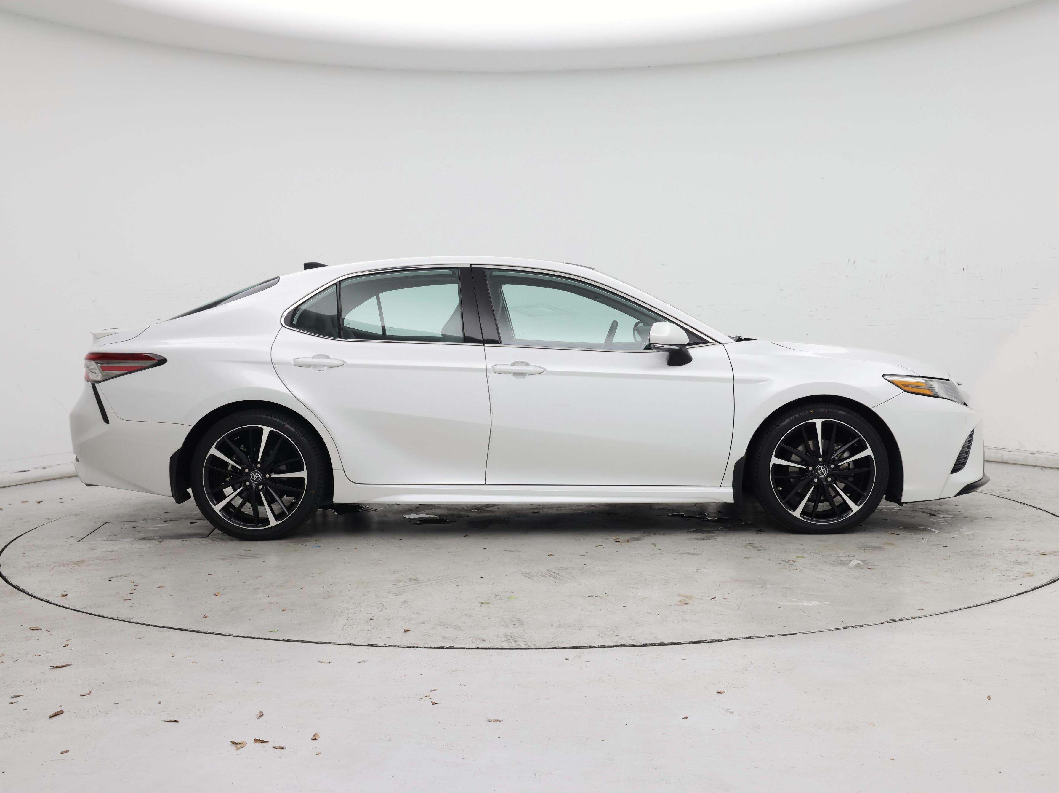 Thumbnail: 2019 Toyota Camry - 7