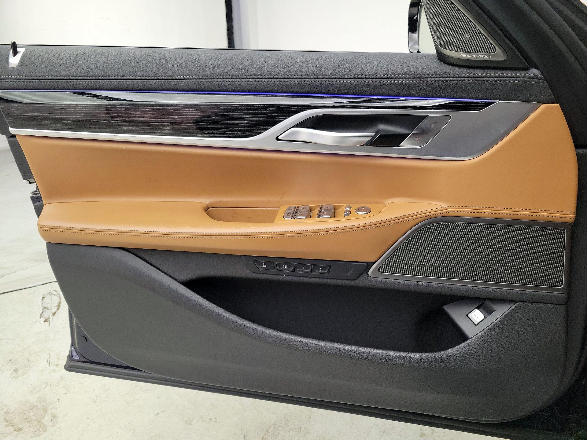 Thumbnail: 2021 BMW 7 Series - 12