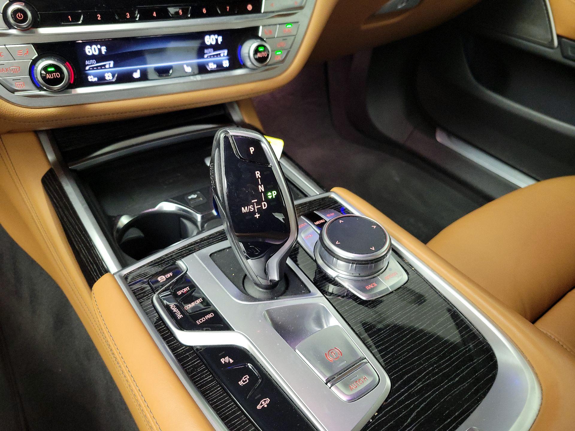 Thumbnail: 2021 BMW 7 Series - 17