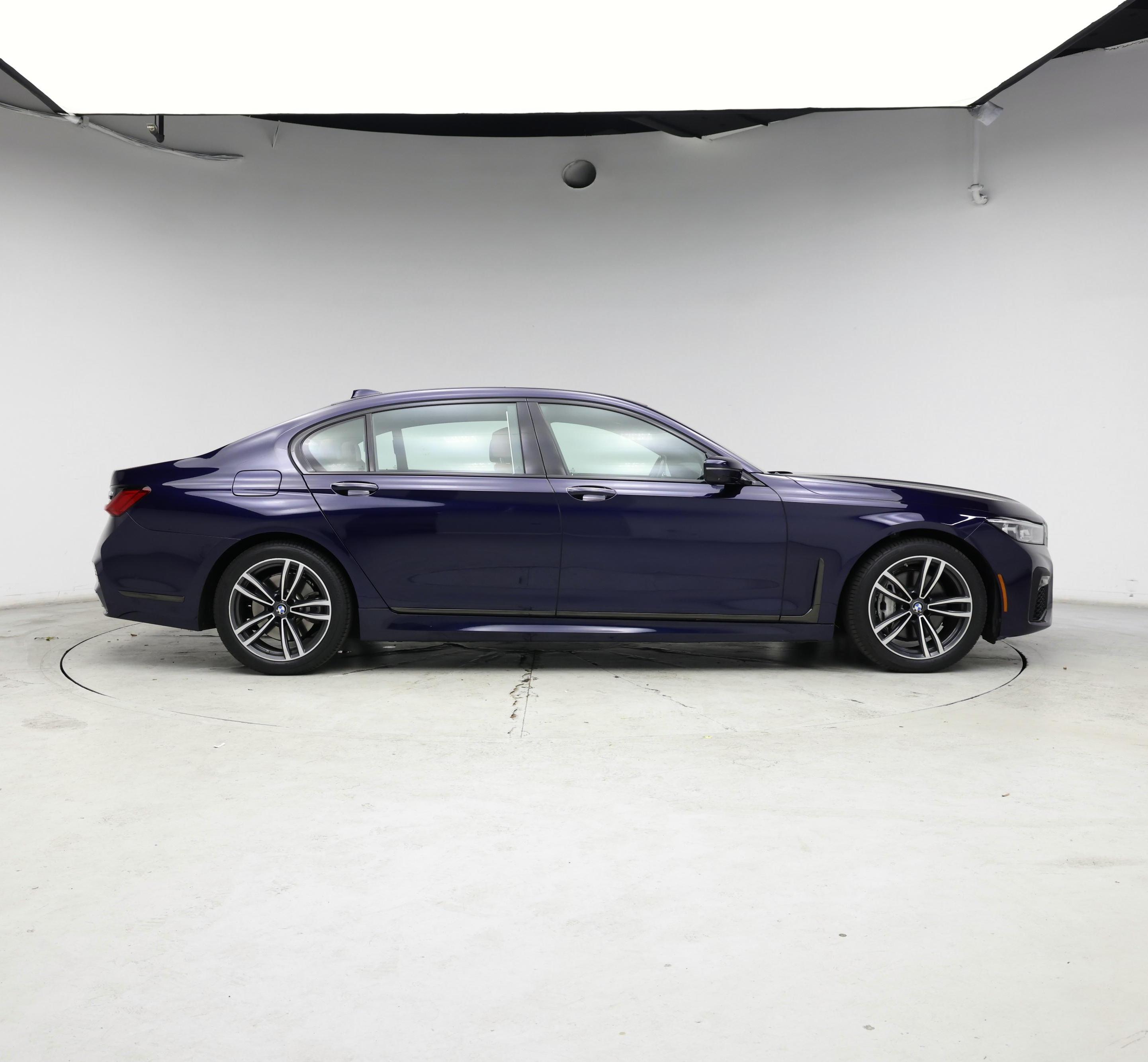 Thumbnail: 2021 BMW 7 Series - 7