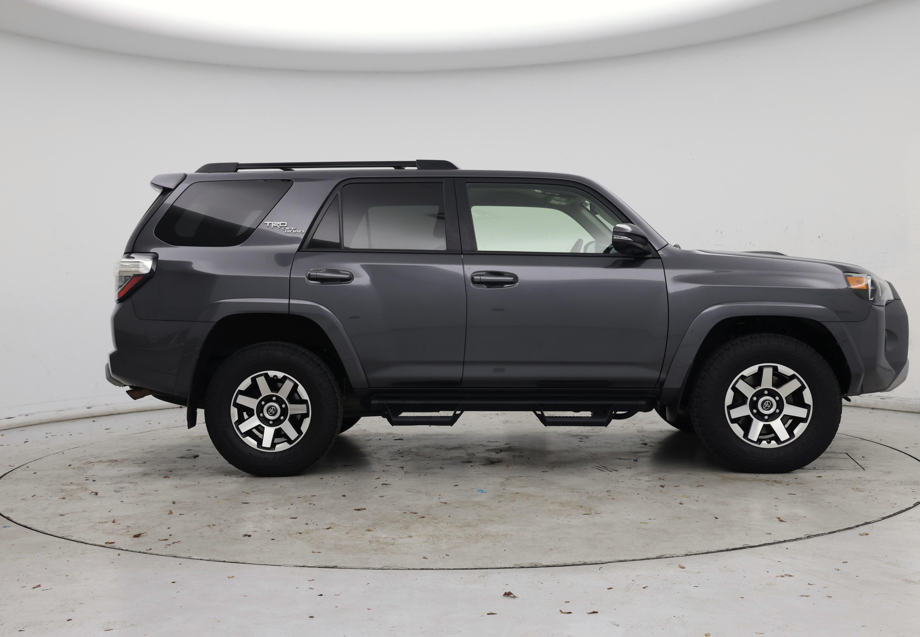 Thumbnail: 2020 Toyota 4Runner - 7