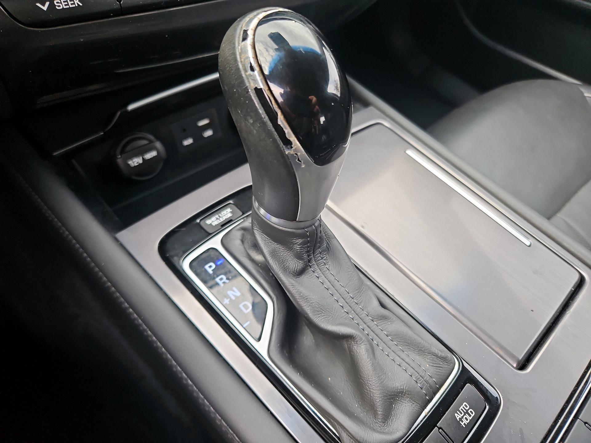 Thumbnail: 2016 Hyundai Genesis - 17