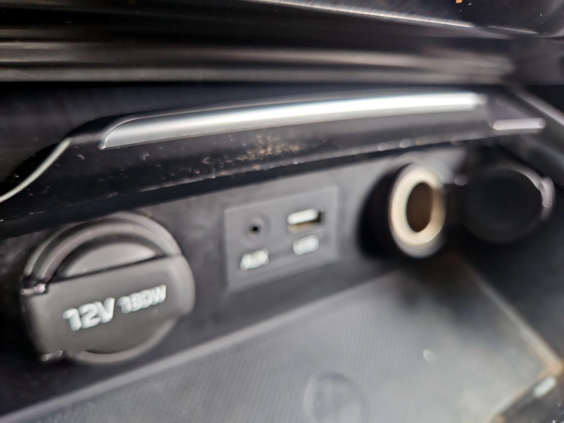 Thumbnail: 2016 Hyundai Genesis - 18
