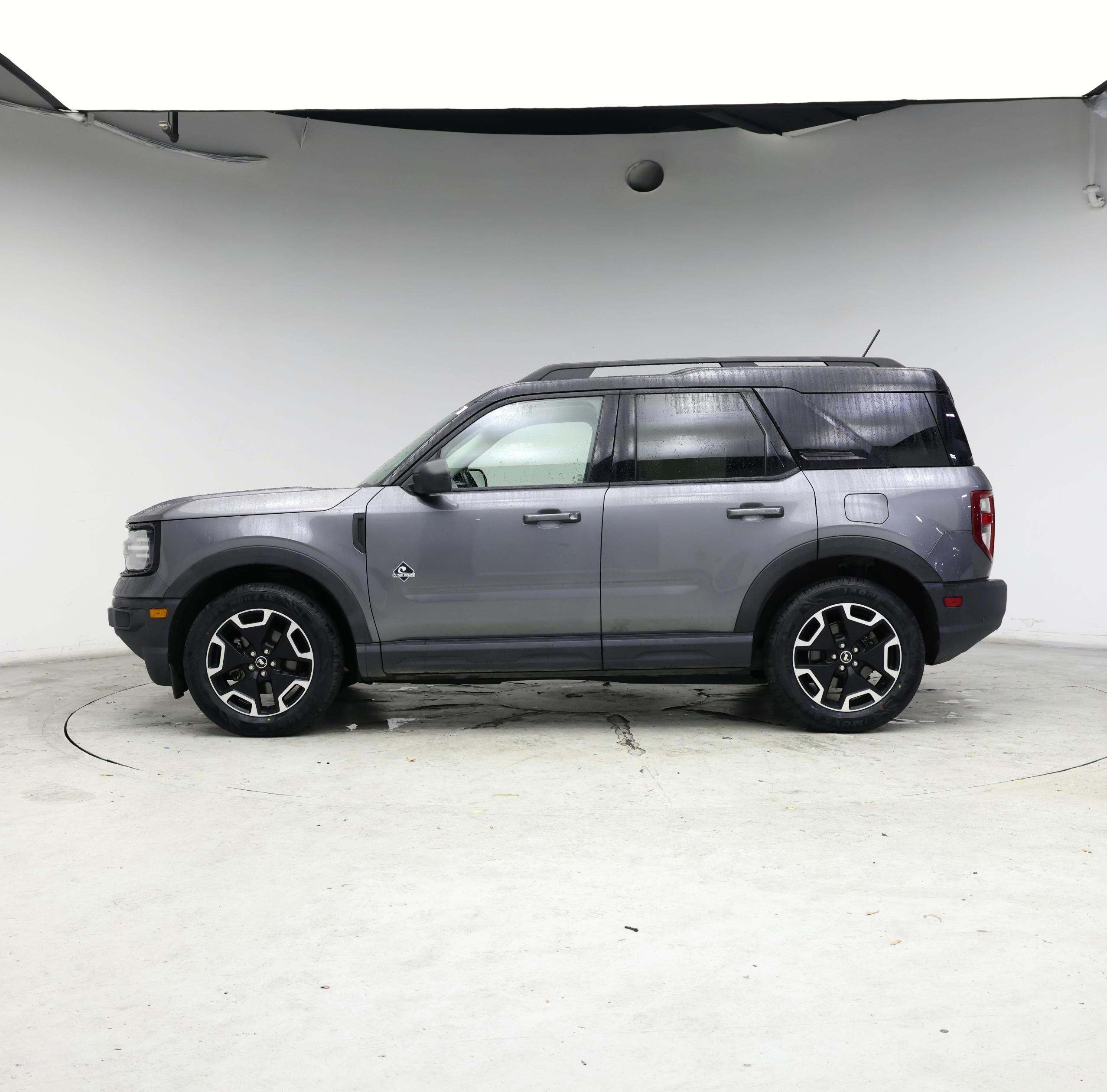 Thumbnail: 2021 Ford Bronco Sport - 3