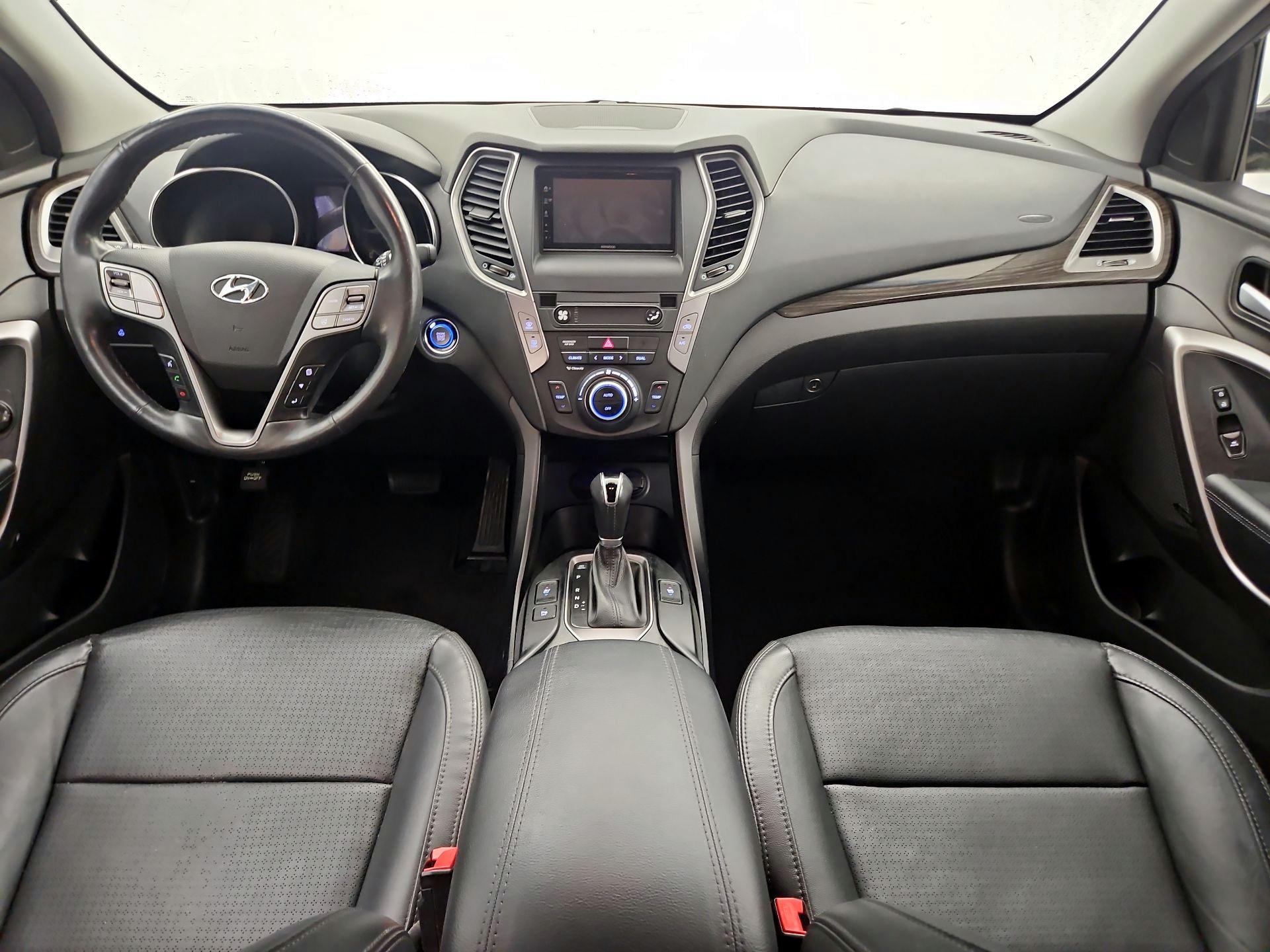 Thumbnail: 2016 Hyundai Santa Fe - 9