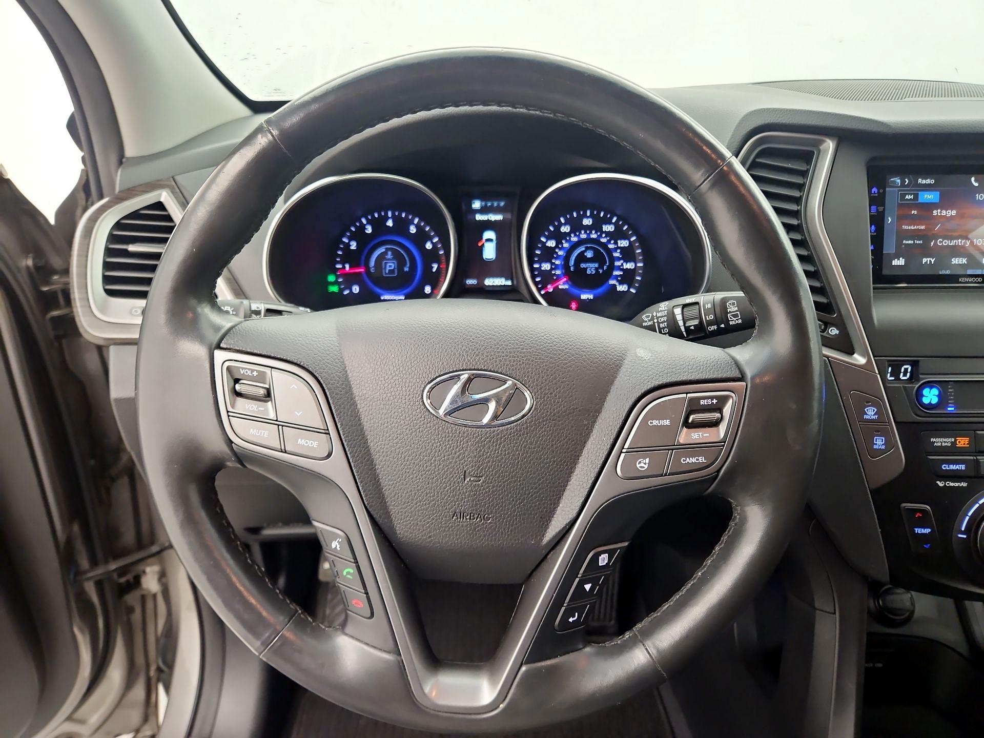 Thumbnail: 2016 Hyundai Santa Fe - 10