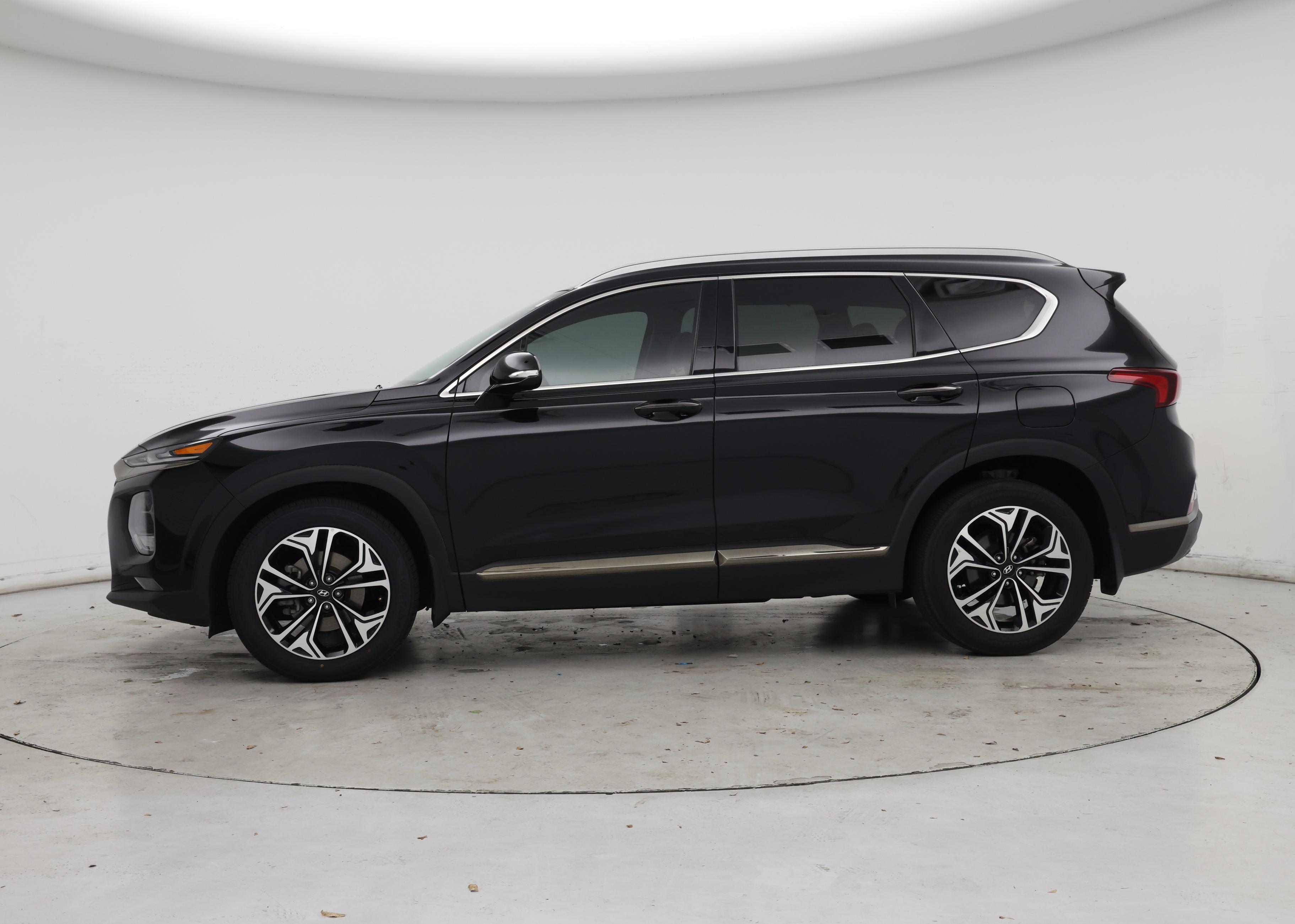 Thumbnail: 2019 Hyundai Santa Fe - 3