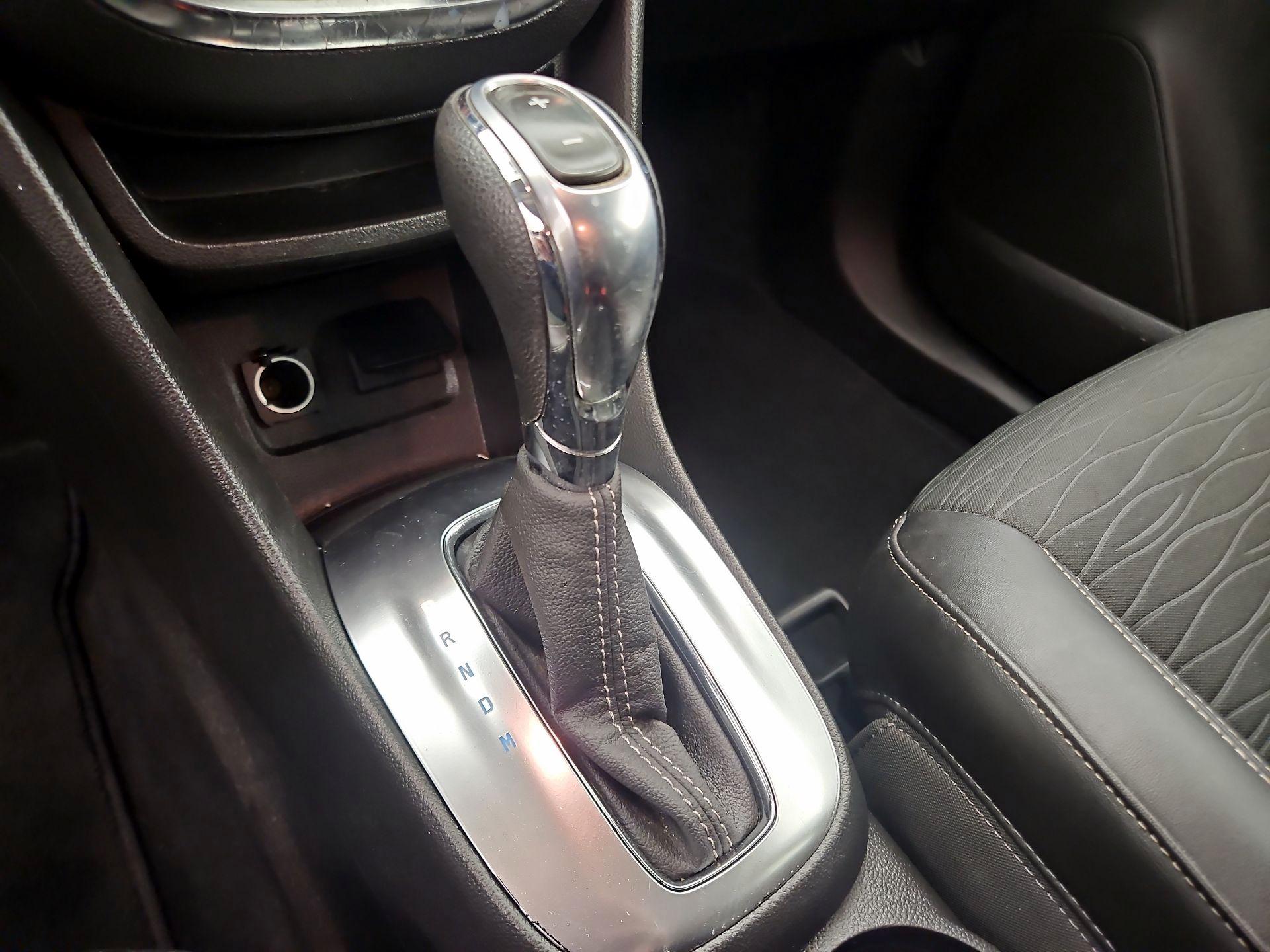 Thumbnail: 2015 Buick Encore - 17