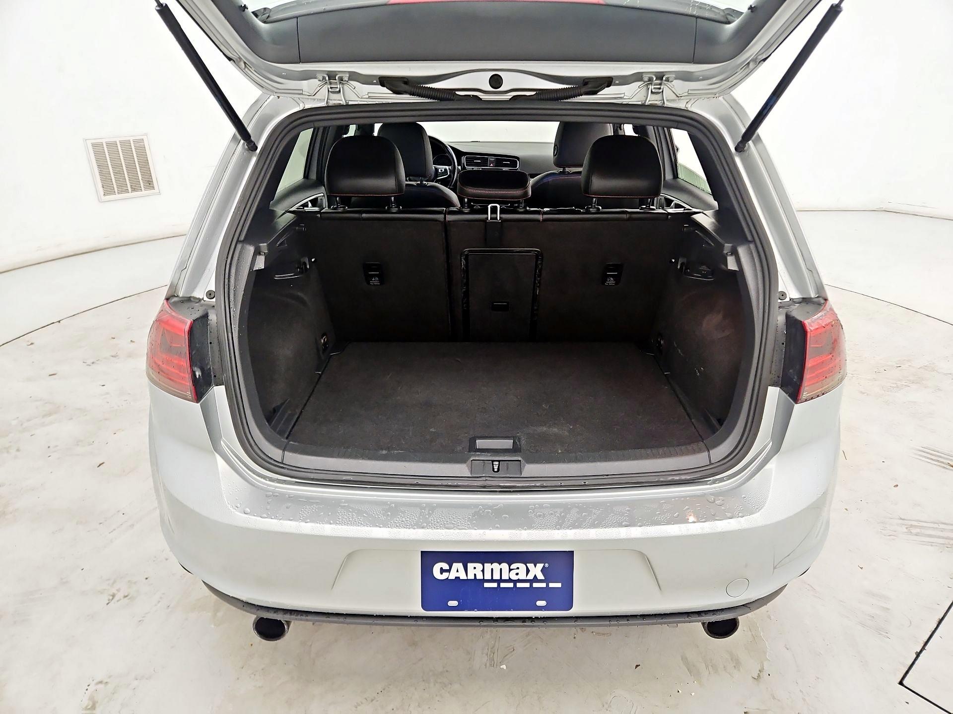 Thumbnail: 2017 Volkswagen Golf - 20