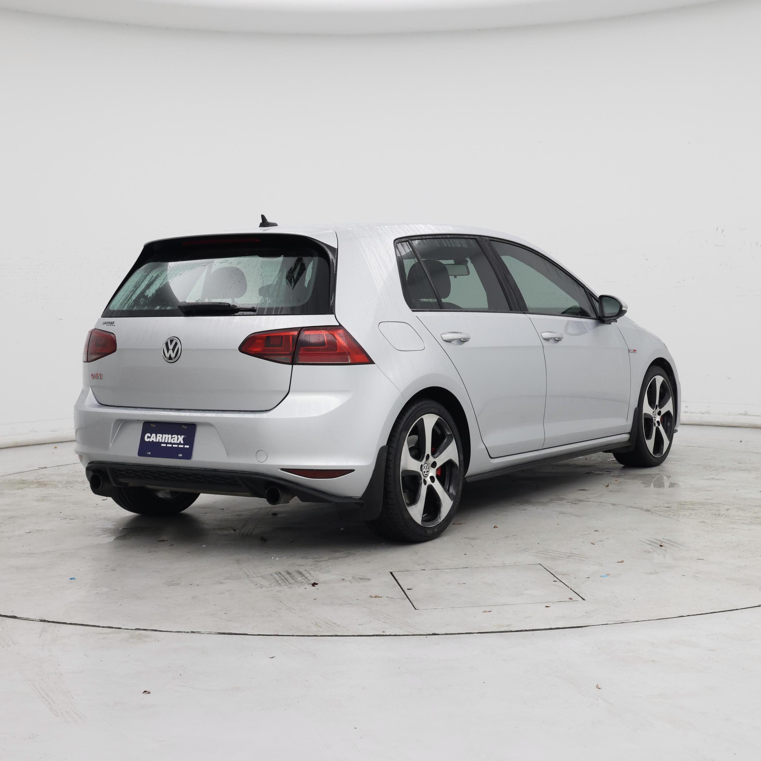 Thumbnail: 2017 Volkswagen Golf - 8