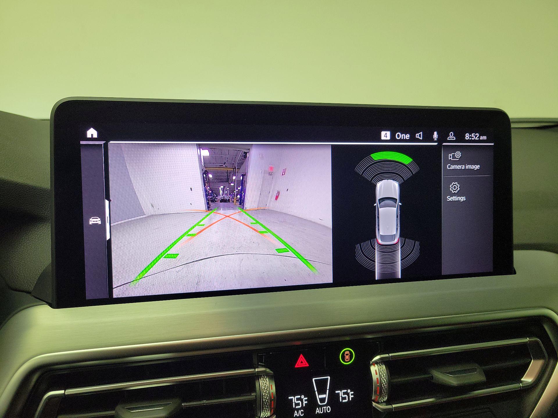 Thumbnail: 2025 BMW X4 - 15