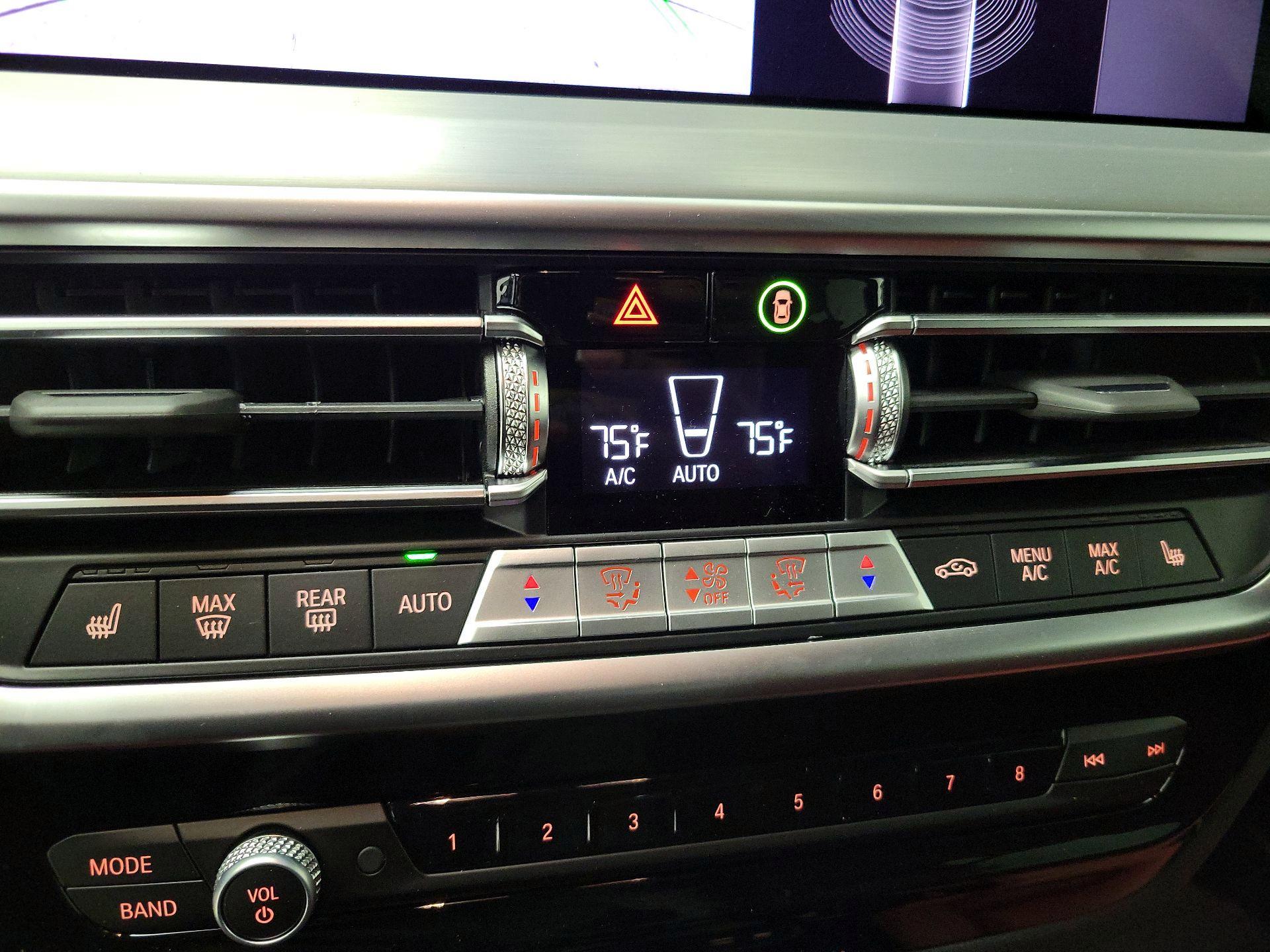 Thumbnail: 2025 BMW X4 - 17