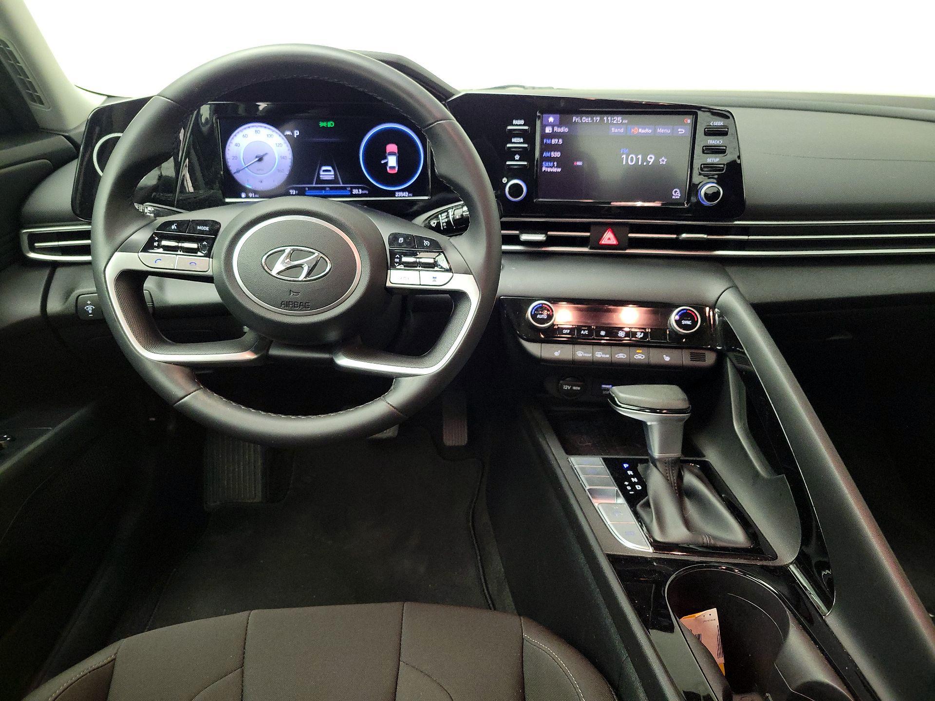 Thumbnail: 2022 Hyundai Elantra - 10