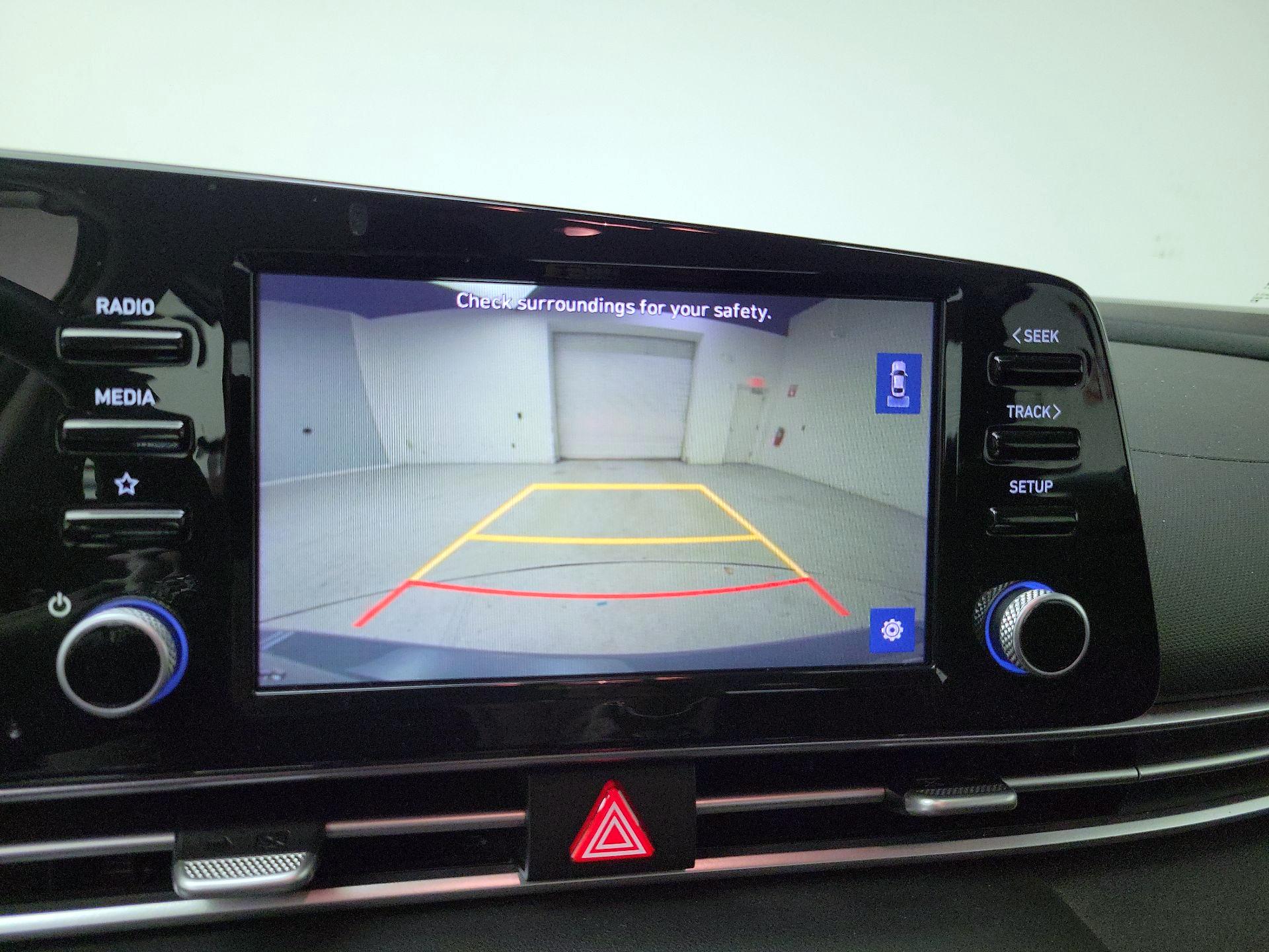 Thumbnail: 2022 Hyundai Elantra - 14