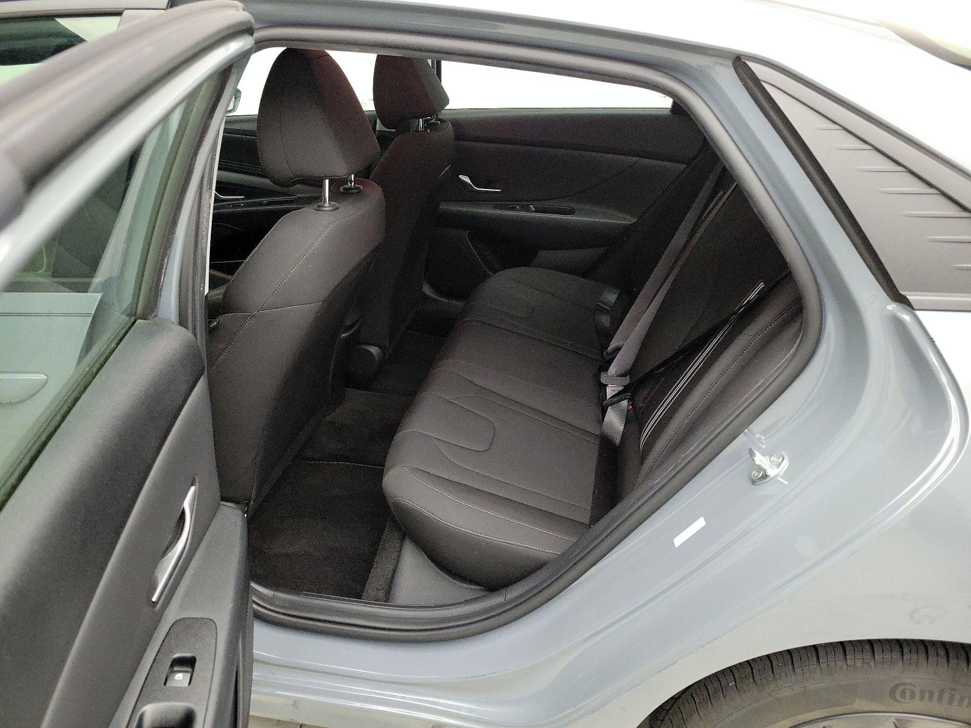 Thumbnail: 2022 Hyundai Elantra - 19