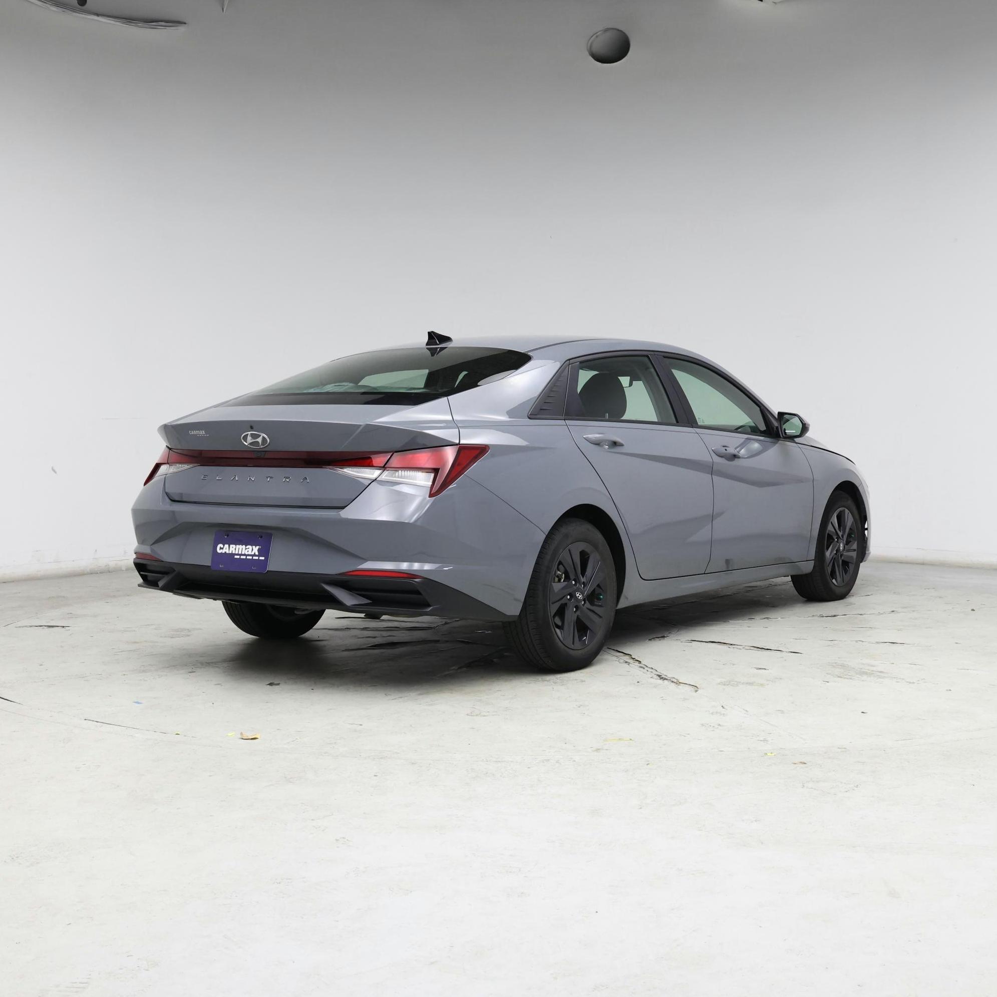 Thumbnail: 2022 Hyundai Elantra - 8