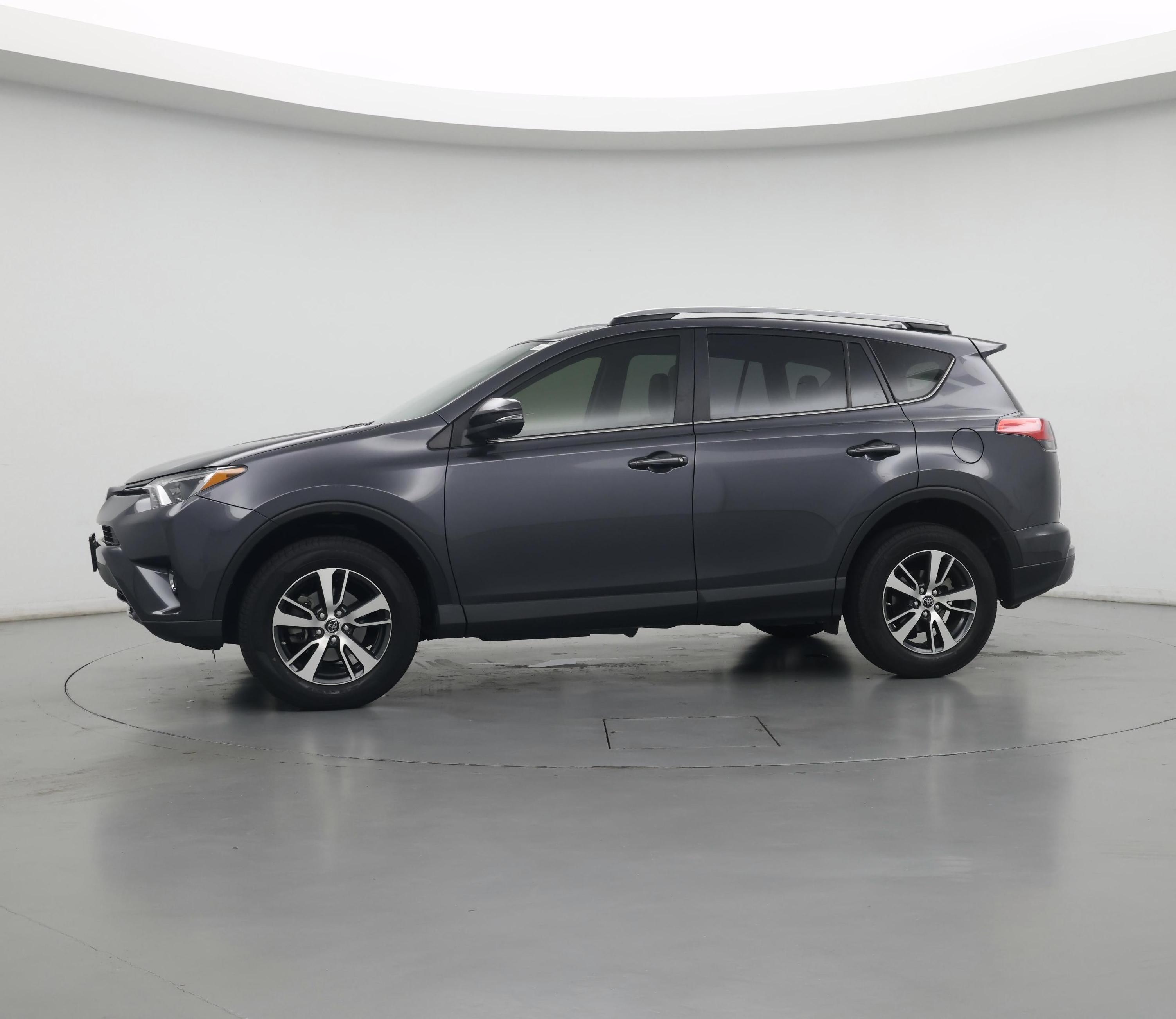 Thumbnail: 2018 Toyota RAV4 - 4