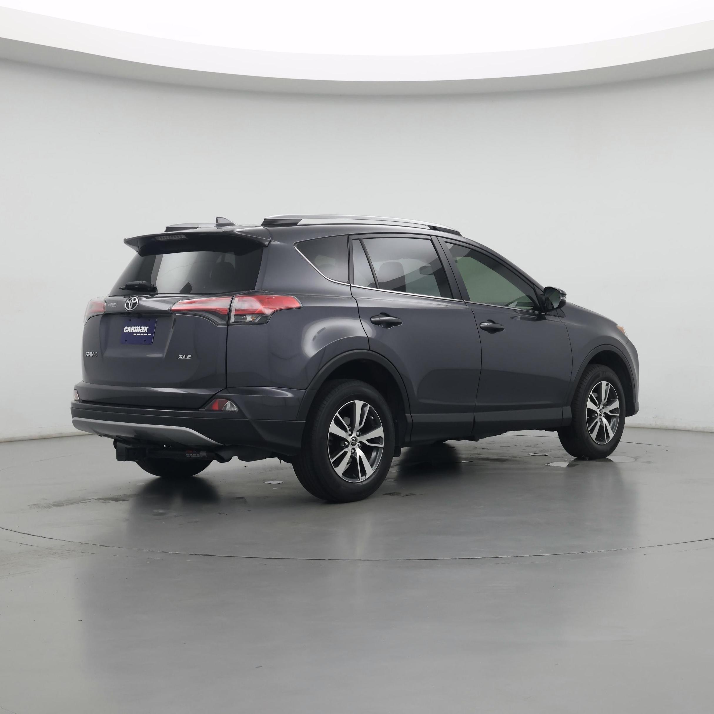 Thumbnail: 2018 Toyota RAV4 - 6