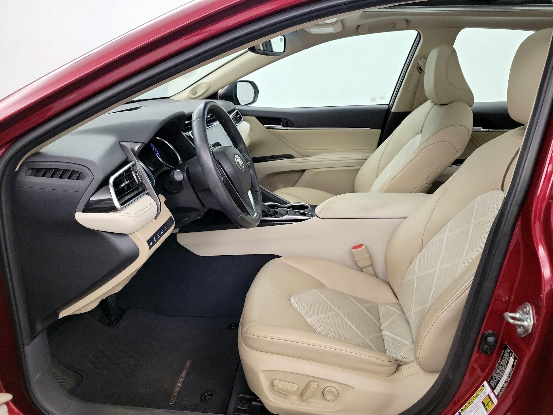 Thumbnail: 2018 Toyota Camry - 11