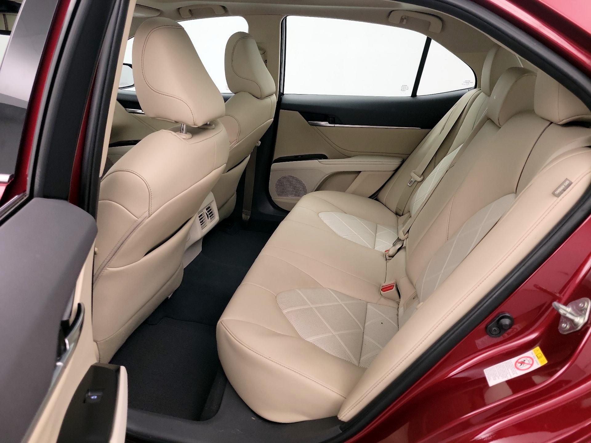 Thumbnail: 2018 Toyota Camry - 20