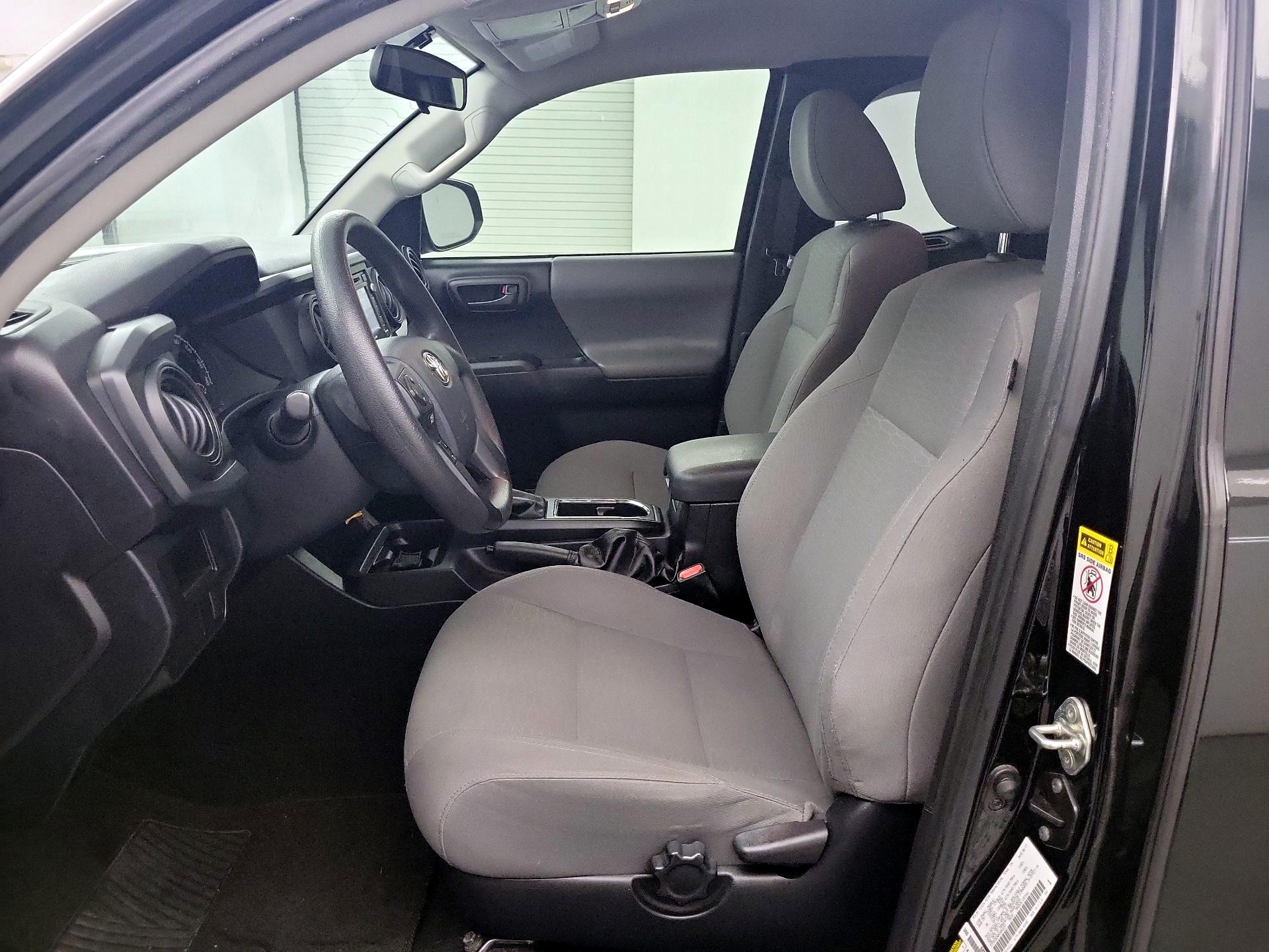 Thumbnail: 2017 Toyota Tacoma - 9