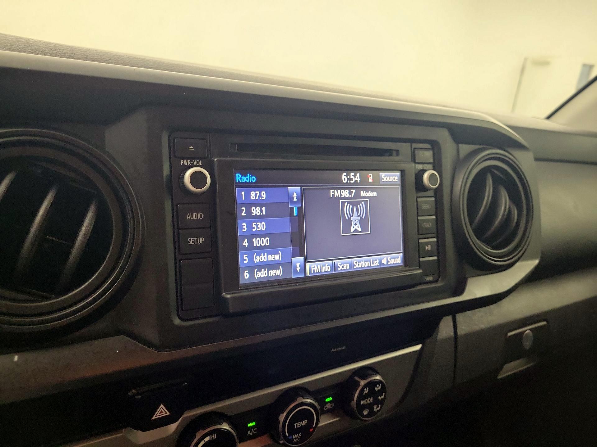 Thumbnail: 2017 Toyota Tacoma - 12