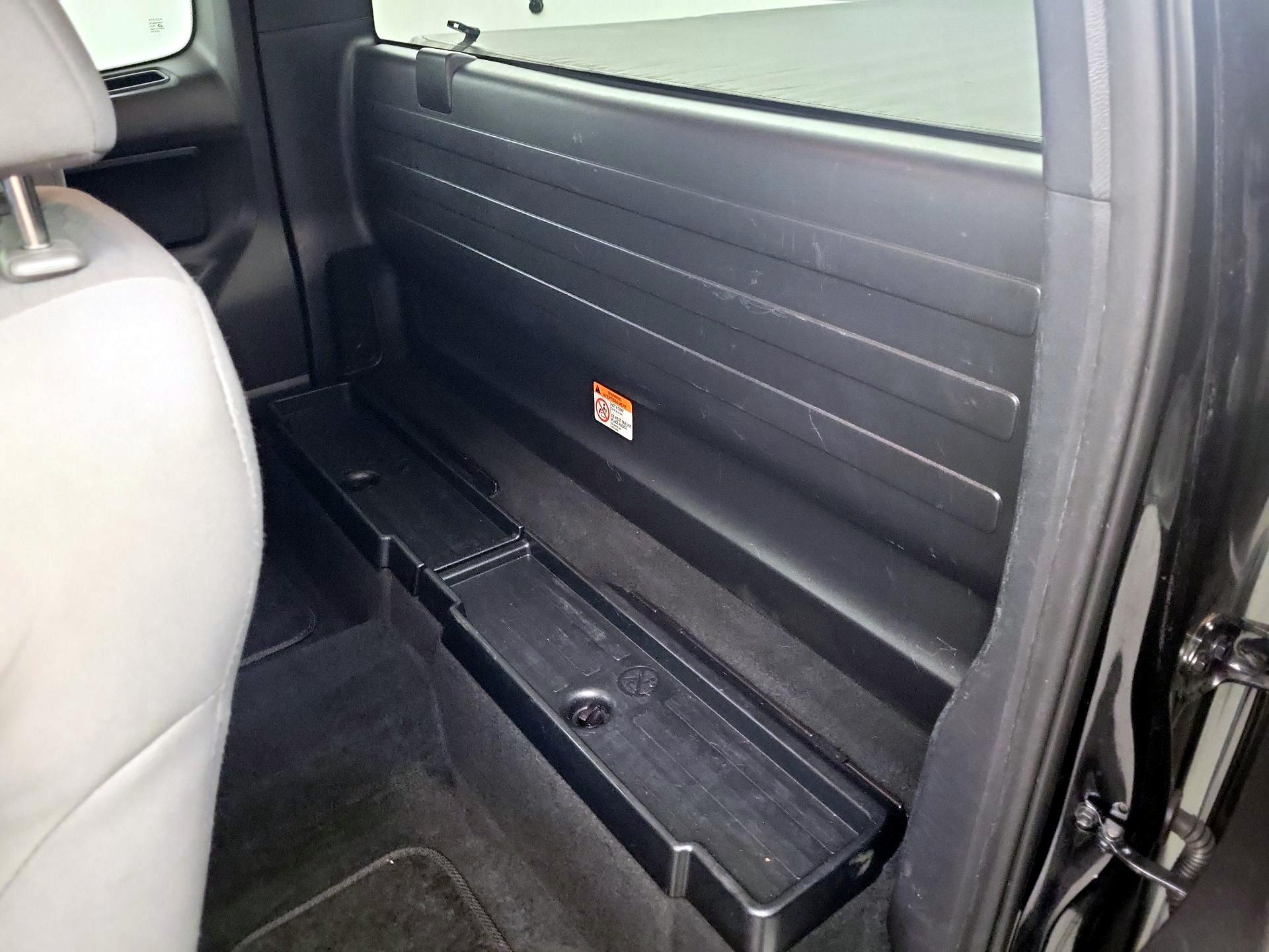 Thumbnail: 2017 Toyota Tacoma - 16