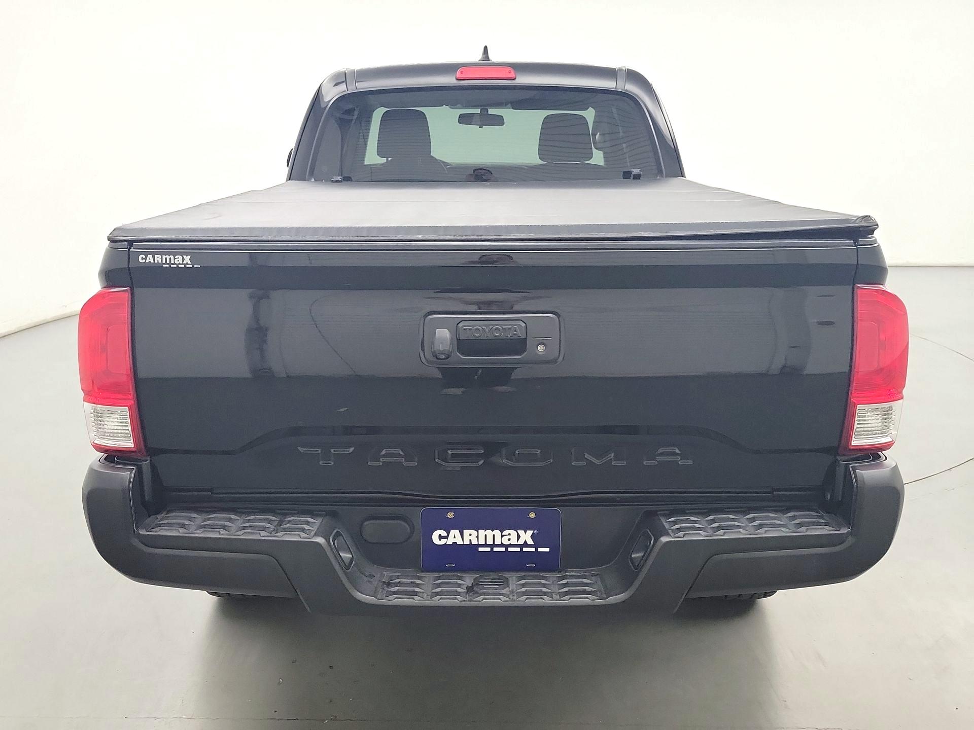 Thumbnail: 2017 Toyota Tacoma - 6