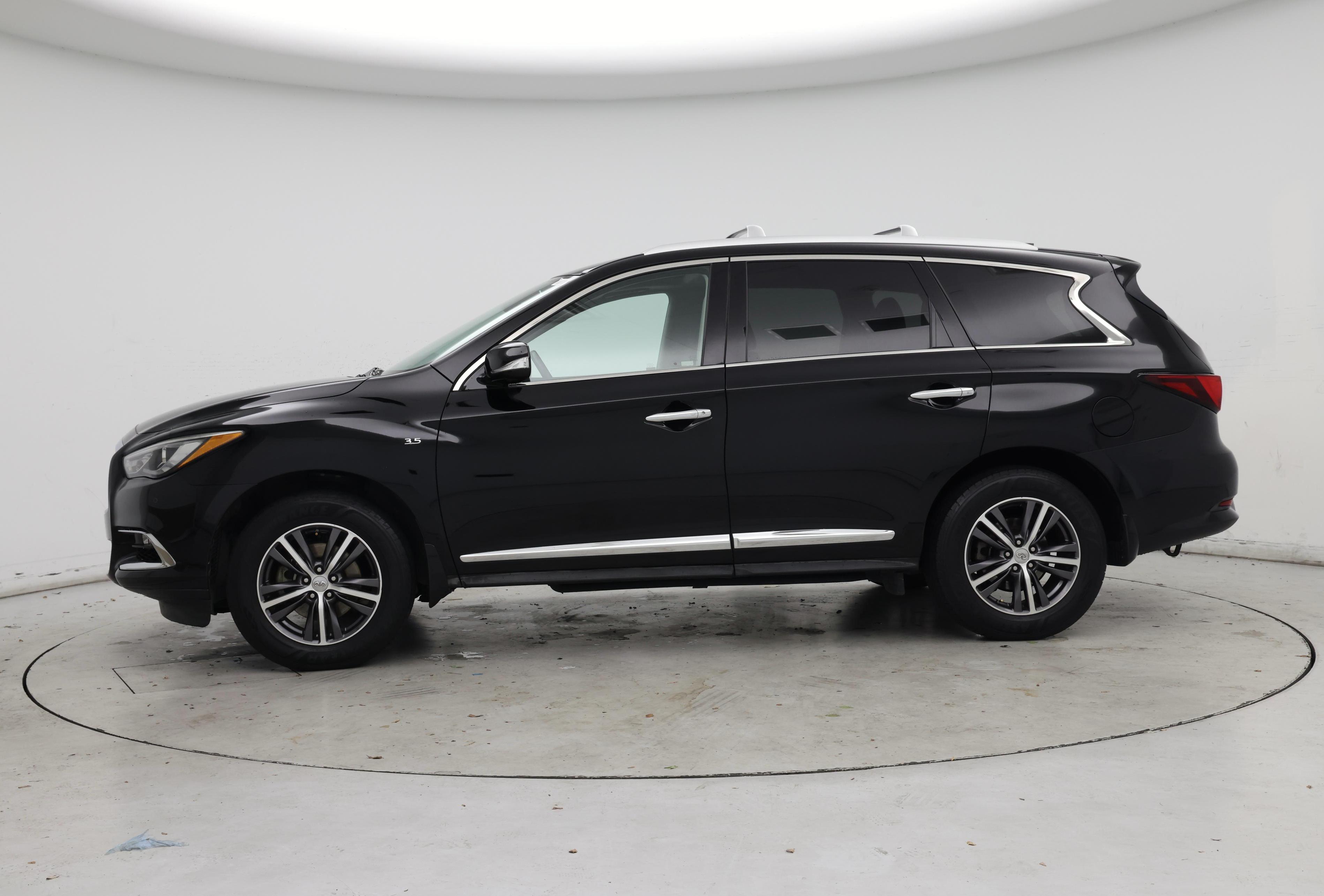 Thumbnail: 2017 INFINITI QX60 - 3