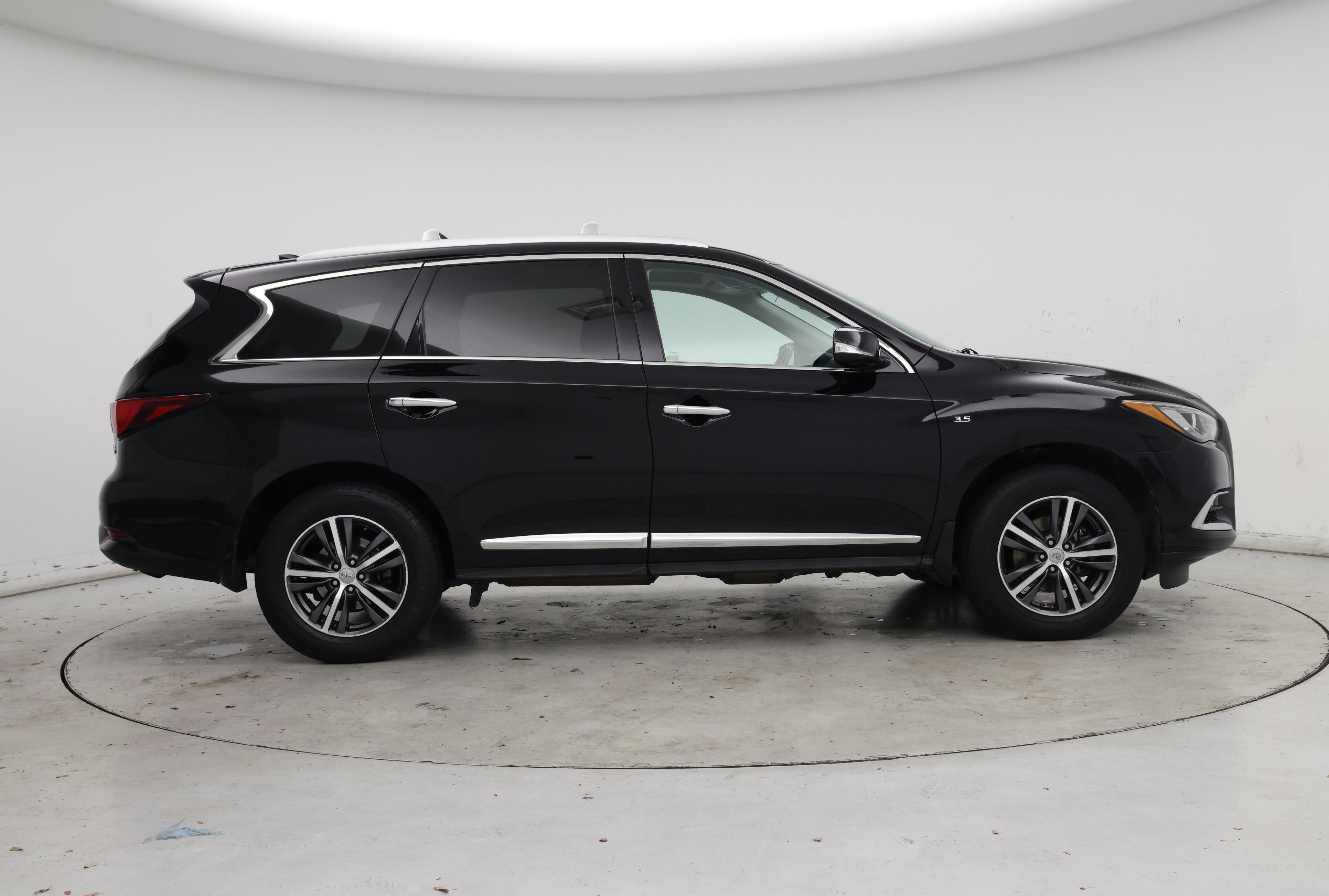 Thumbnail: 2017 INFINITI QX60 - 7