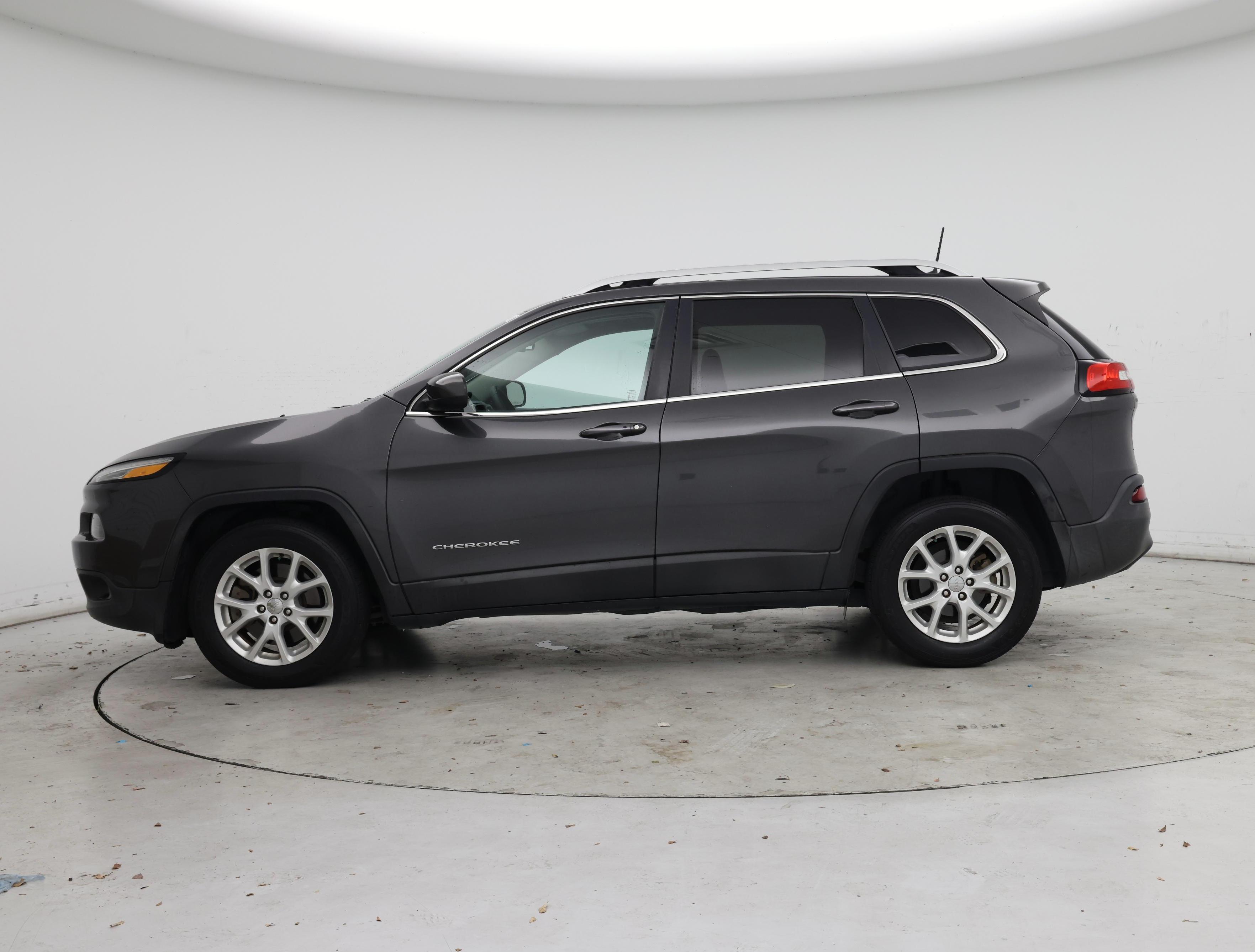 Thumbnail: 2017 Jeep Cherokee - 3