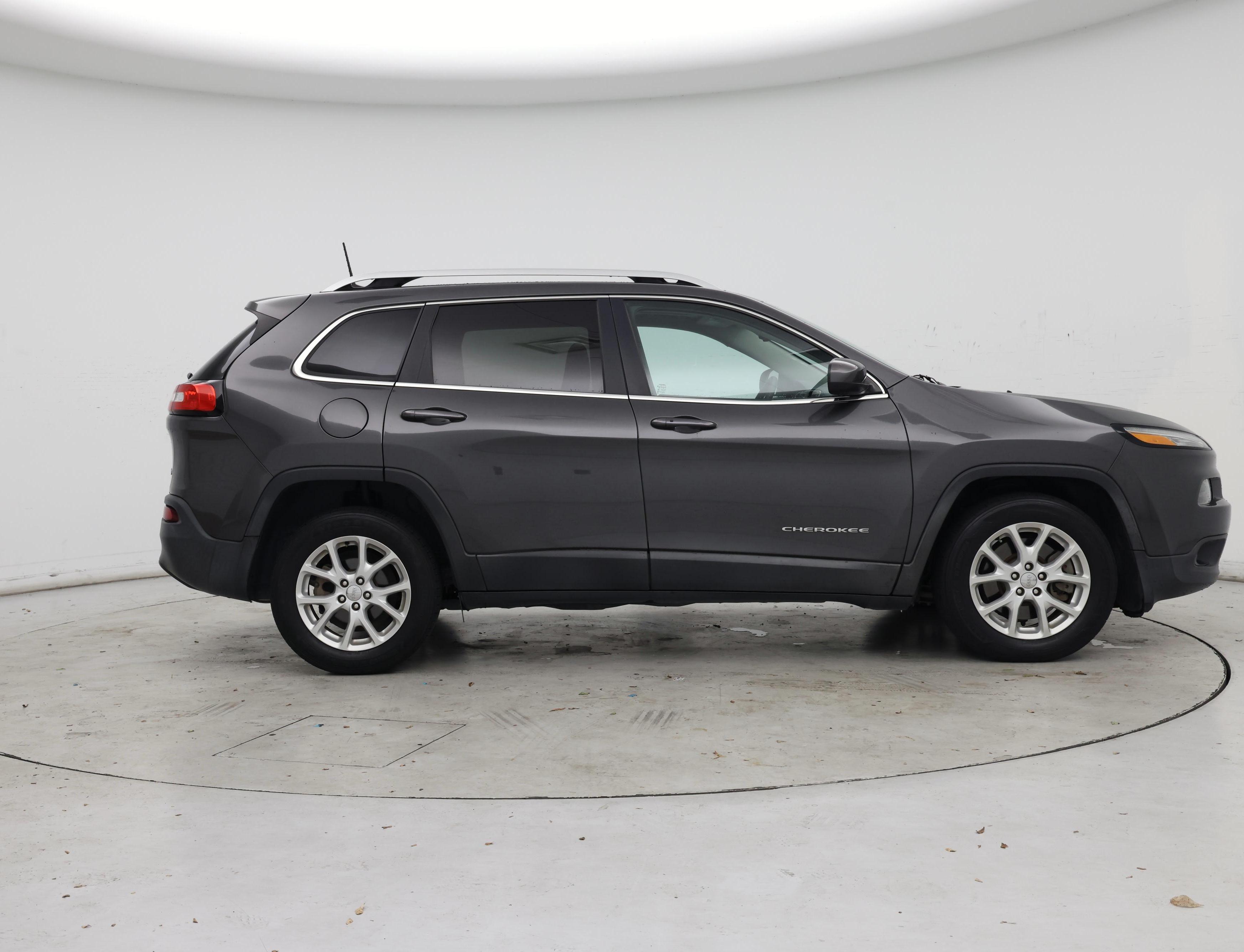 Thumbnail: 2017 Jeep Cherokee - 7