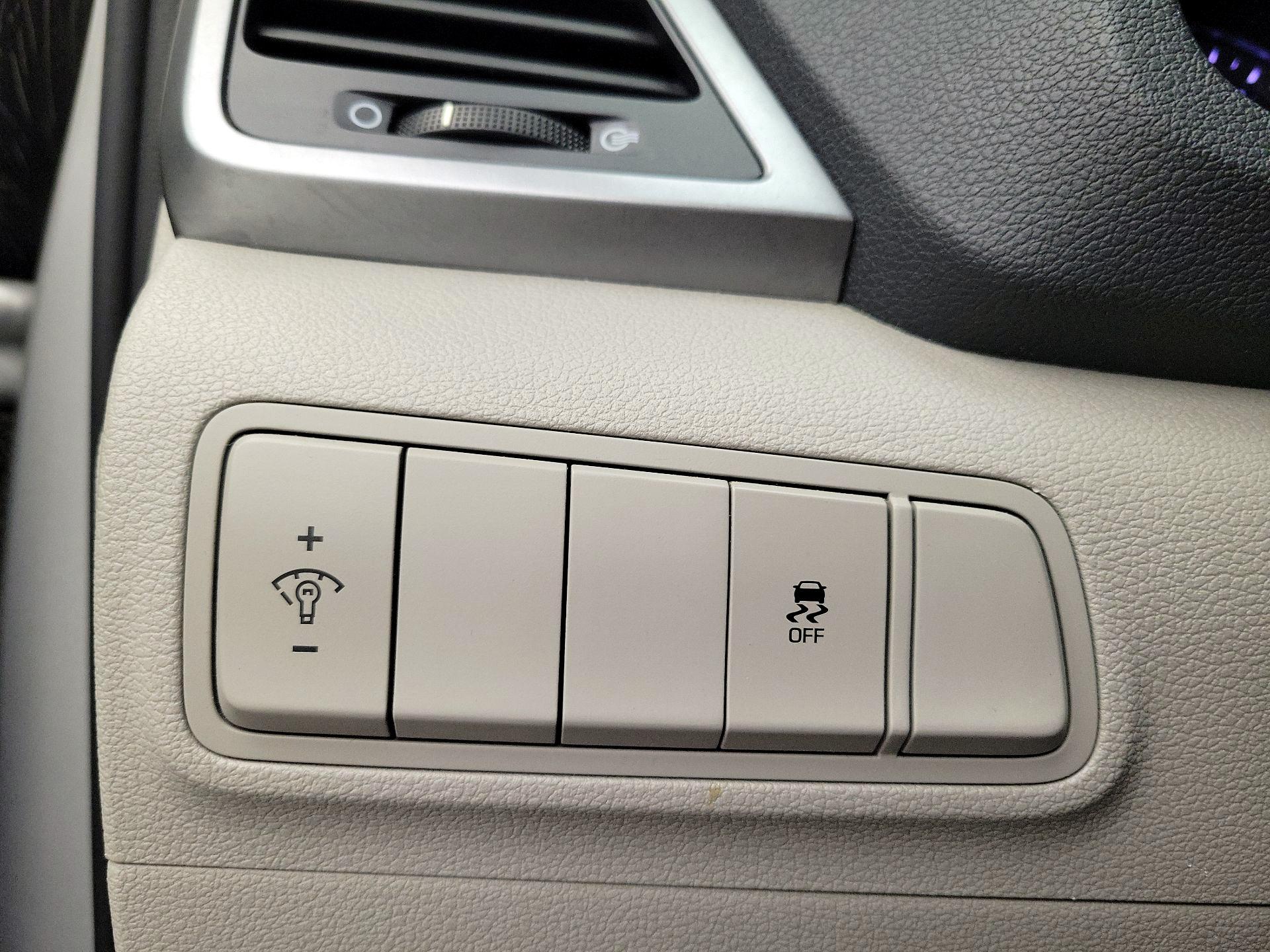 Thumbnail: 2017 Hyundai Tucson - 13