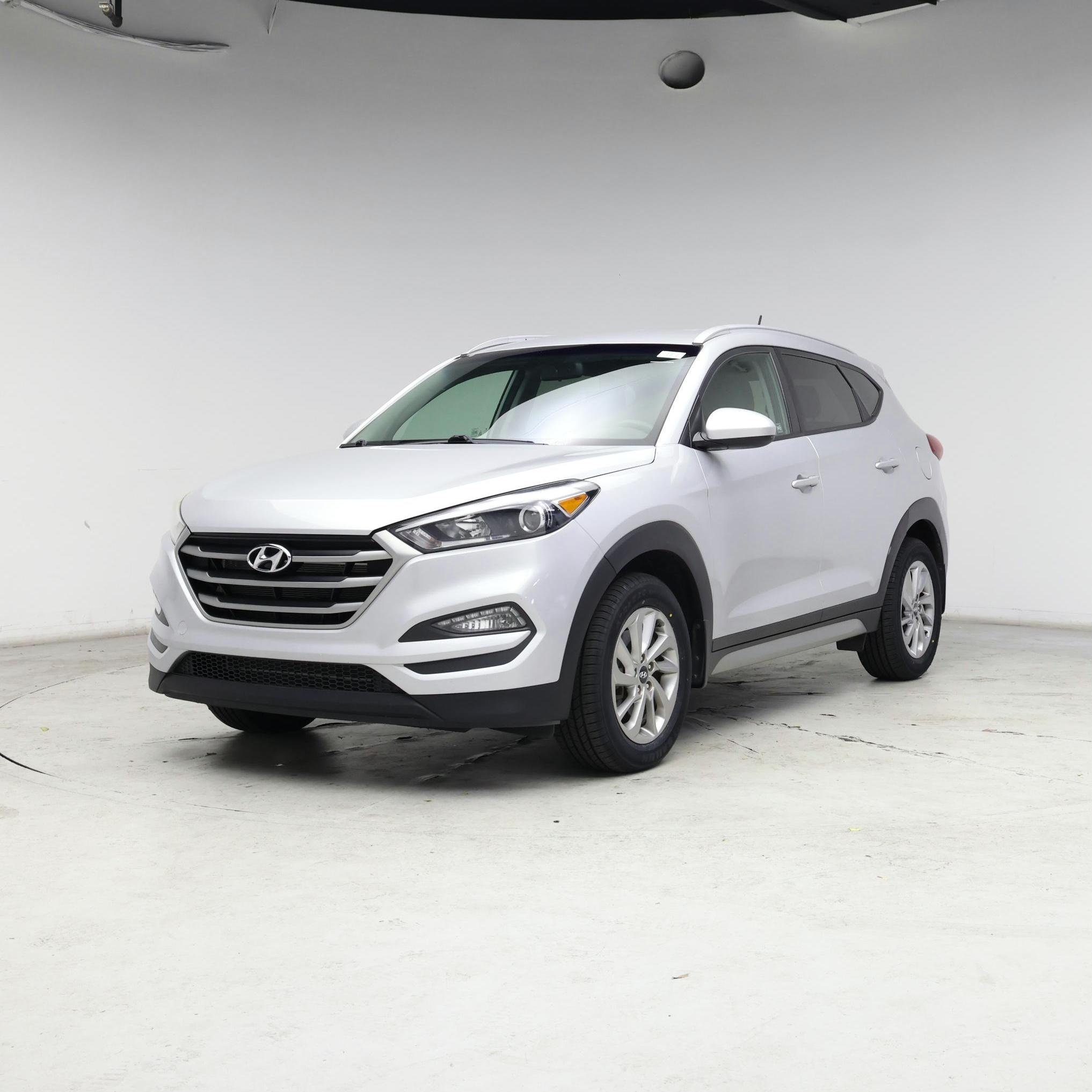 Thumbnail: 2017 Hyundai Tucson - 4