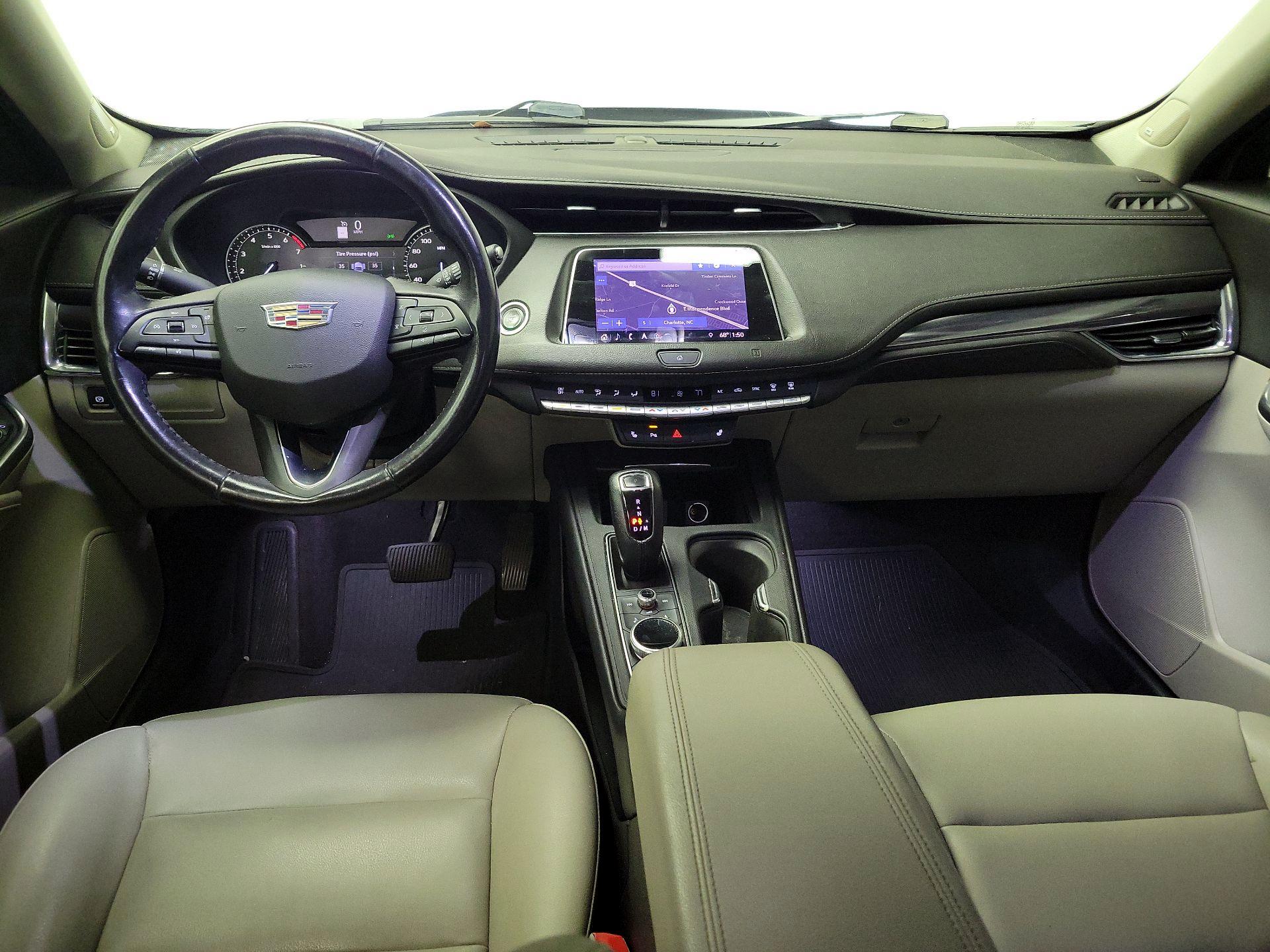 Thumbnail: 2019 Cadillac XT4 - 9