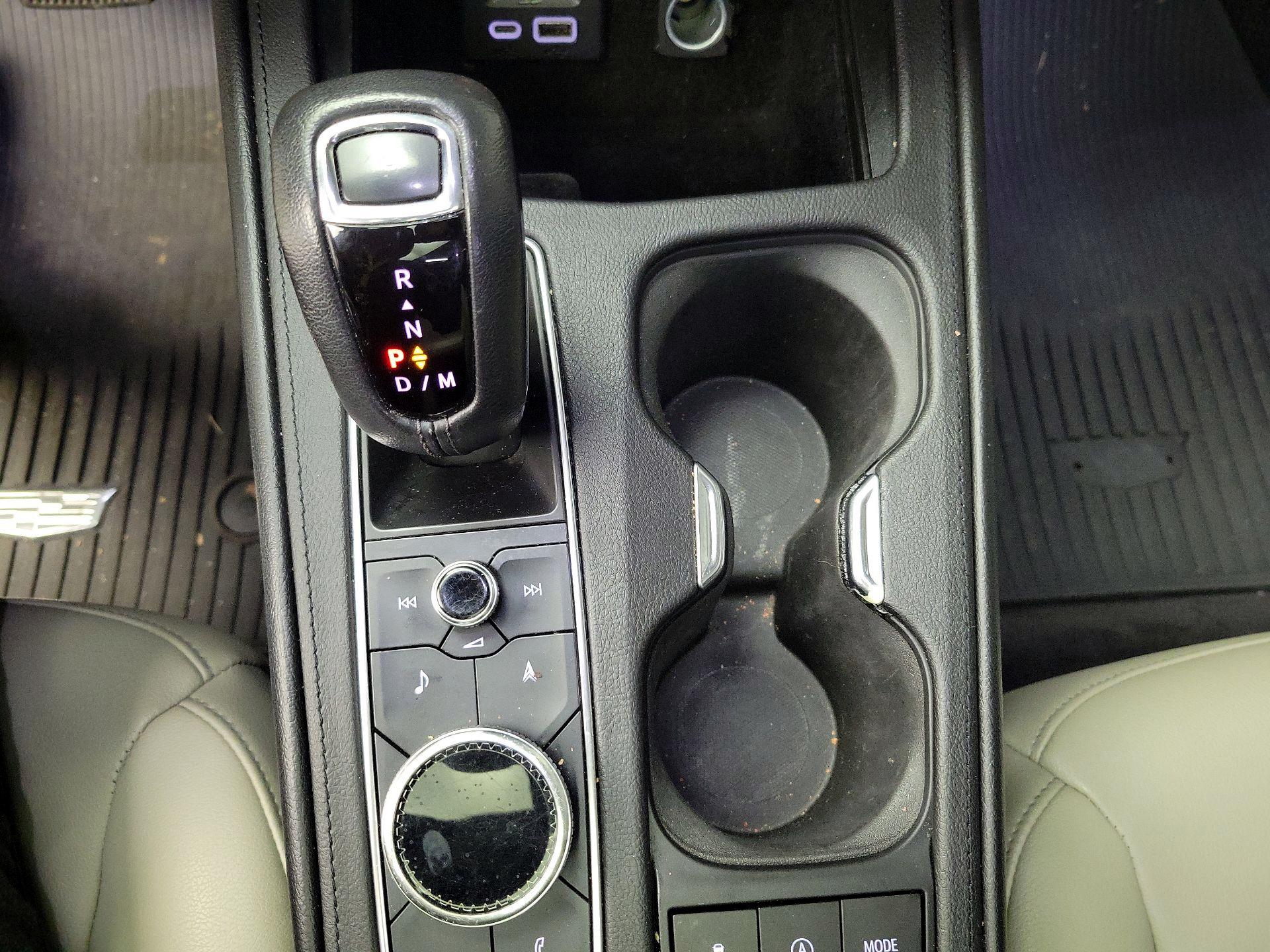 Thumbnail: 2019 Cadillac XT4 - 18