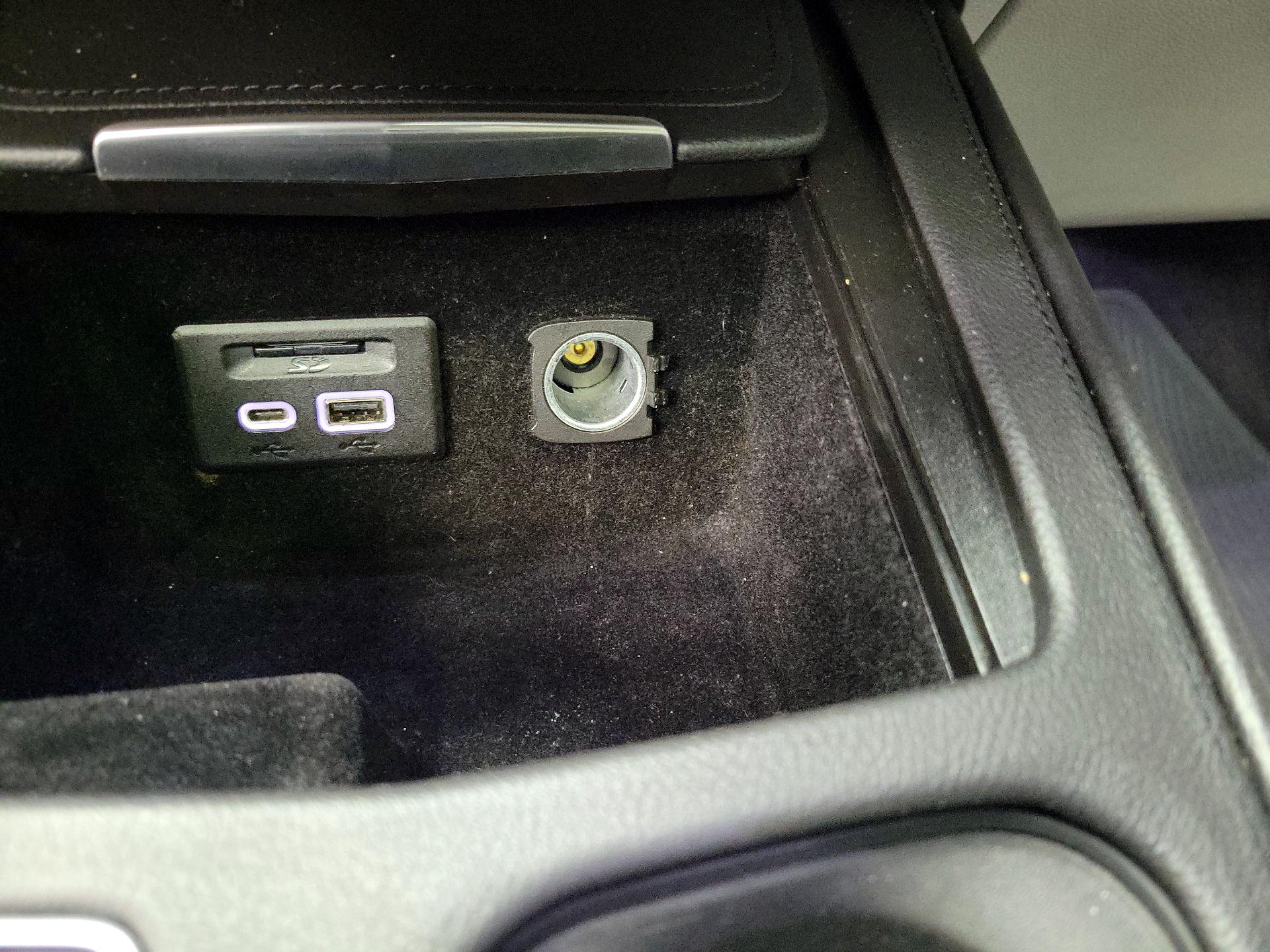 Thumbnail: 2019 Cadillac XT4 - 19