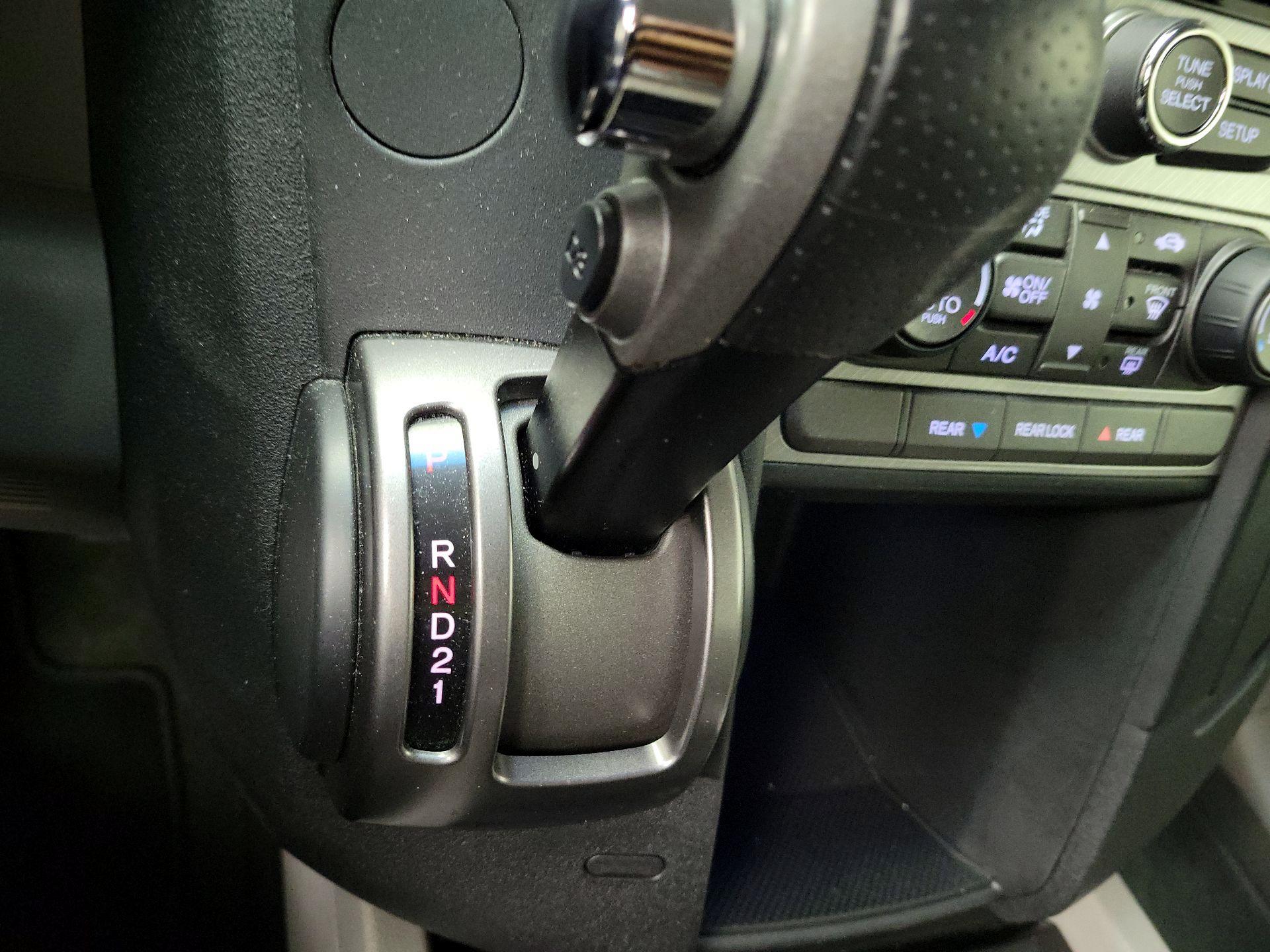 Thumbnail: 2015 Honda Pilot - 16