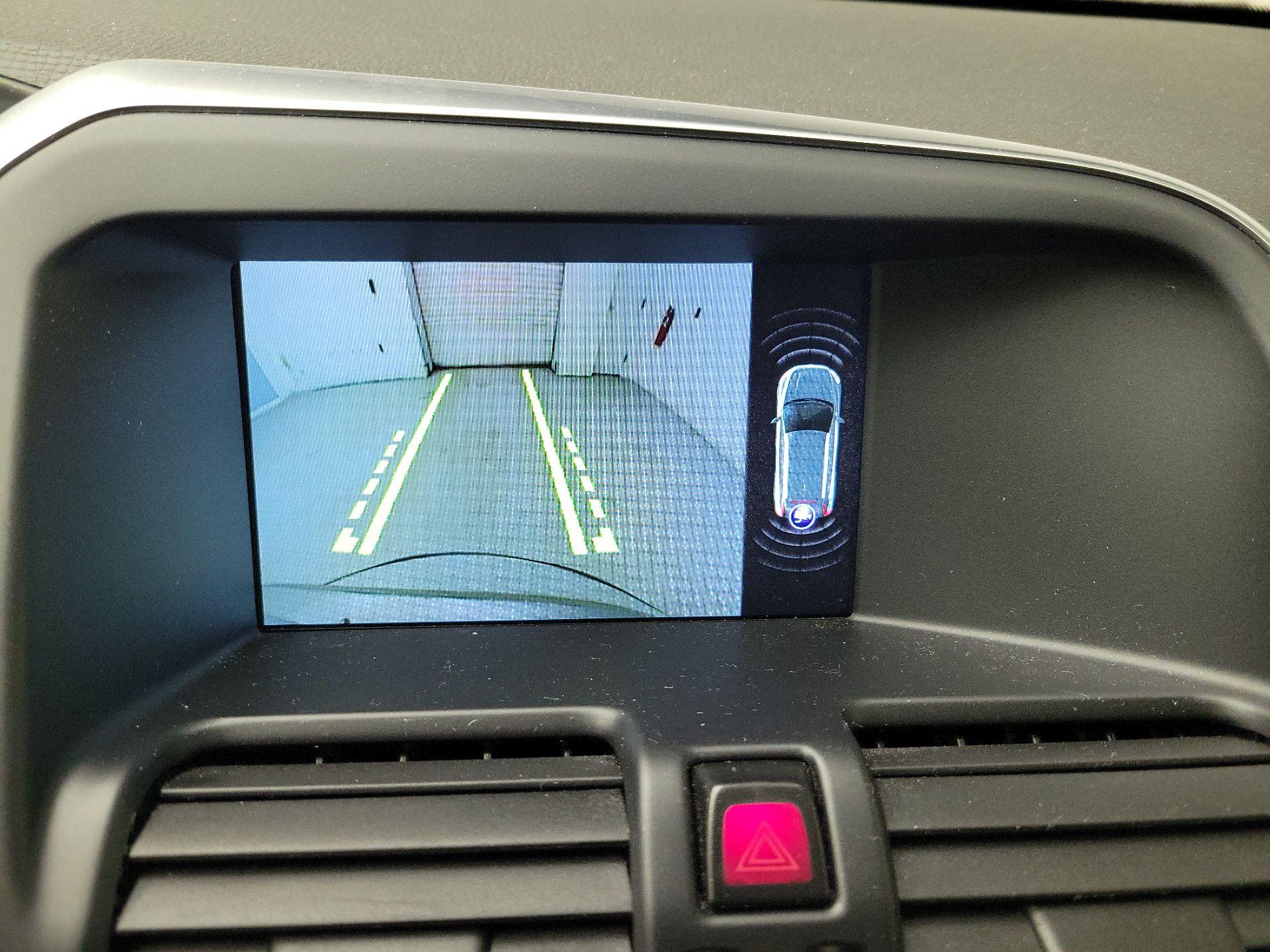 Thumbnail: 2016 Volvo XC60 - 15