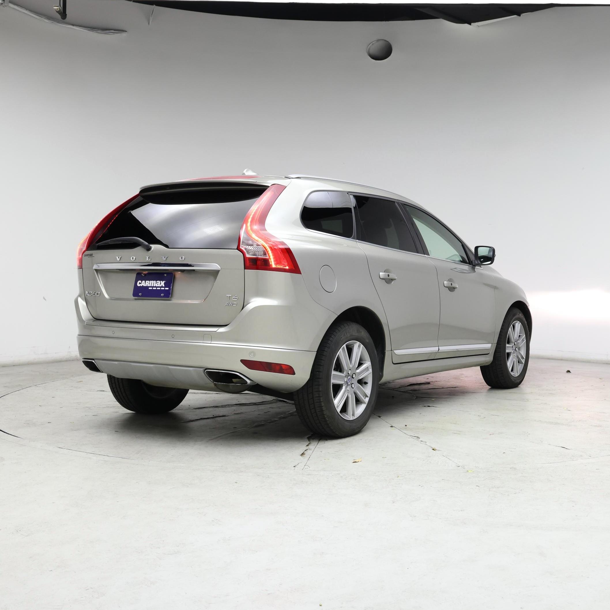 Thumbnail: 2016 Volvo XC60 - 8